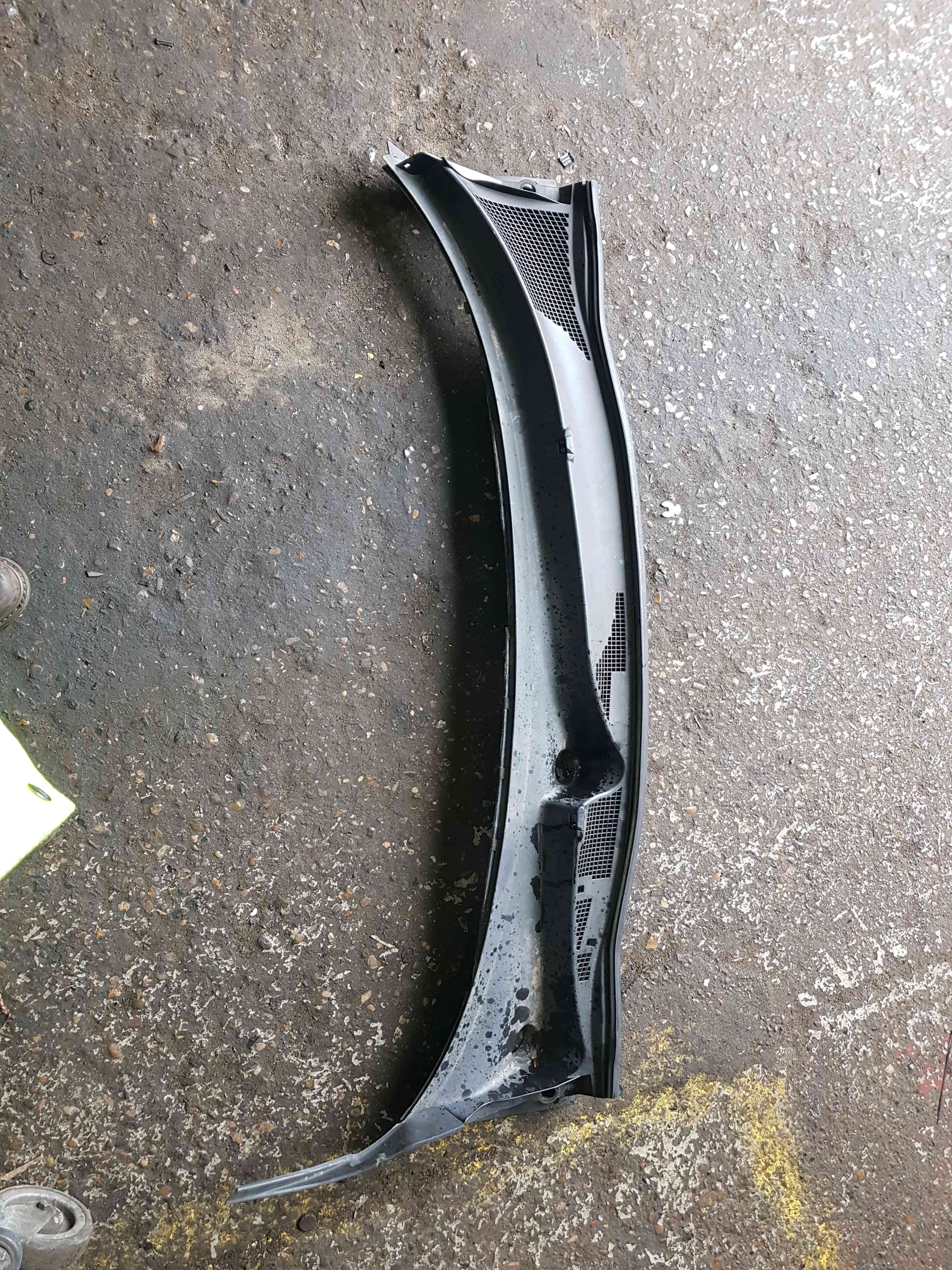 Thumb 4 Nissan Juke MK1 2010-2014 Windscreen Scuttle Panel Plastic