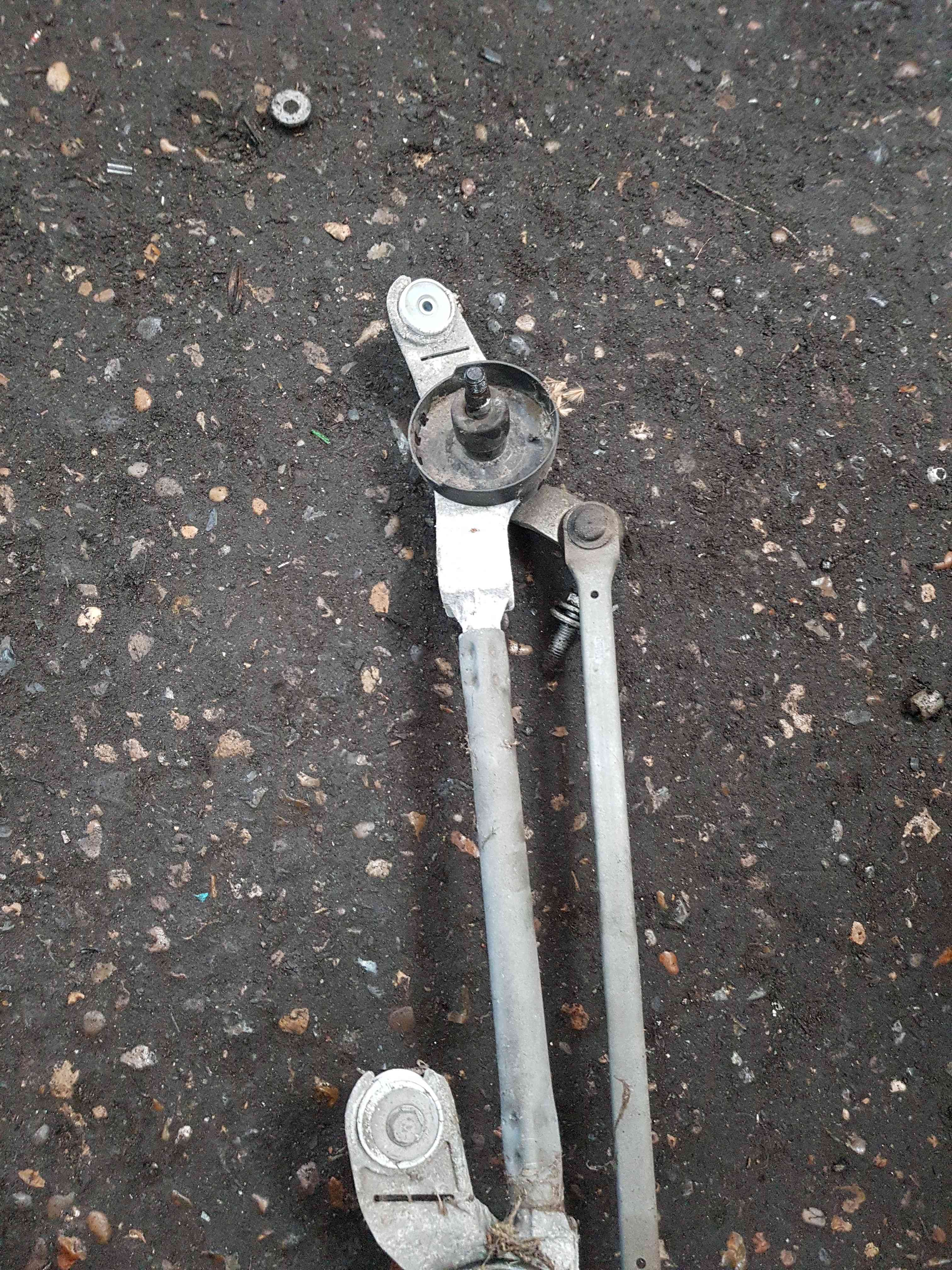 Thumb 3 Nissan Juke MK1 2010-2014 Wiper Motor + Linkage