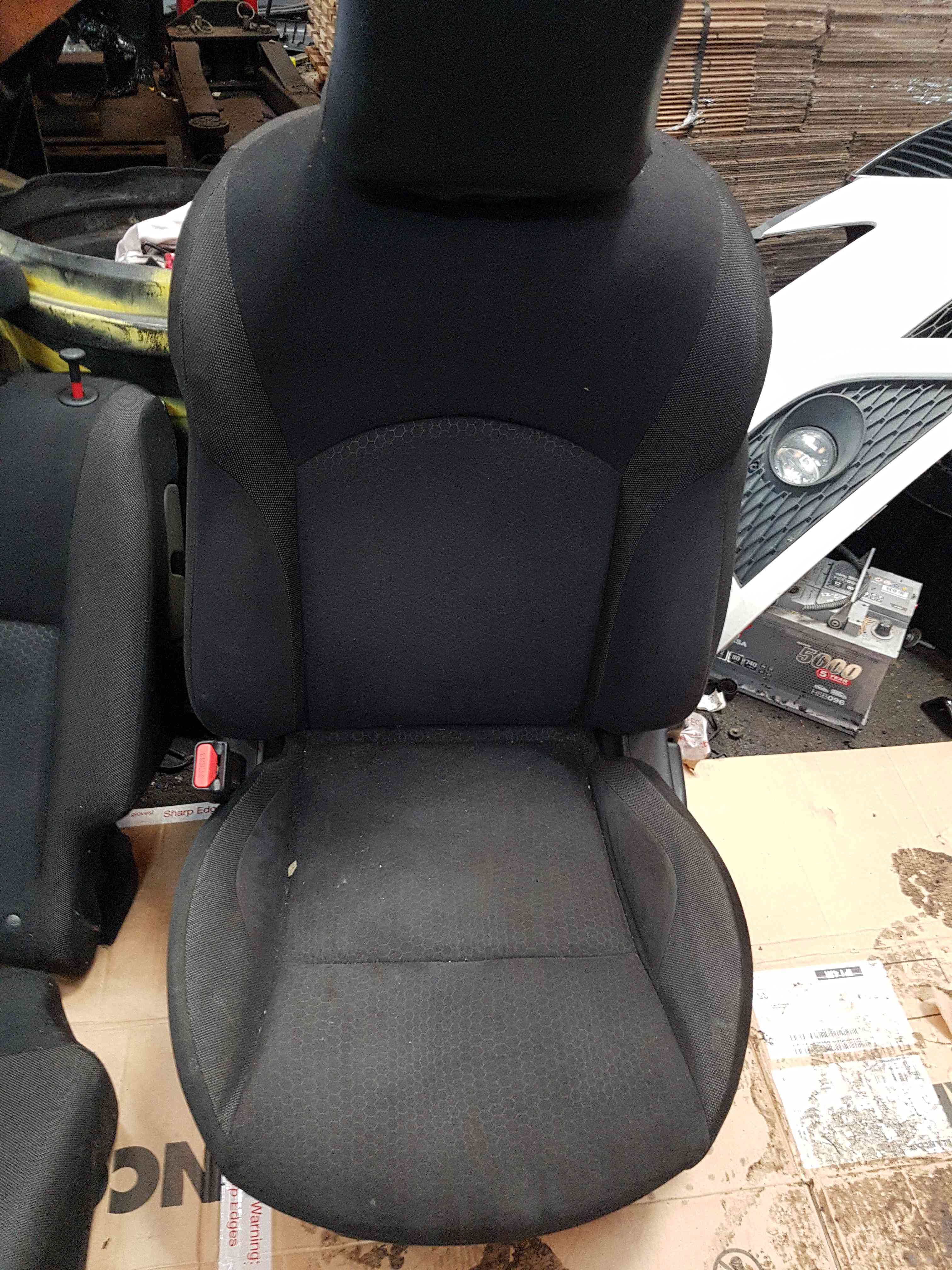 Thumb 3 Nissan Juke MK1 2010-2019 Interior SET Chairs Half Suede Seats
