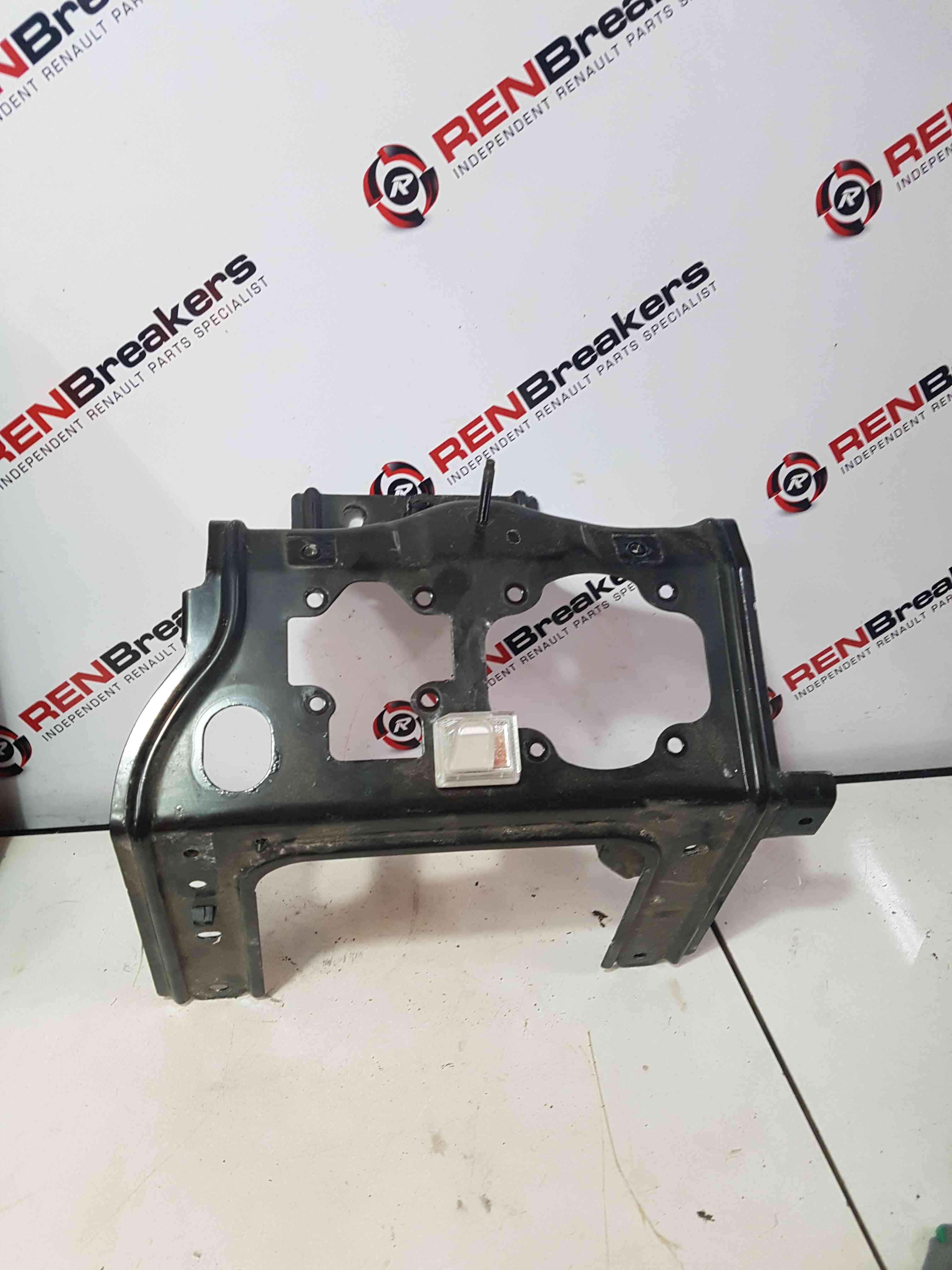 Thumb 2 Nissan Leaf 2010-2017 Charger Surround Cage