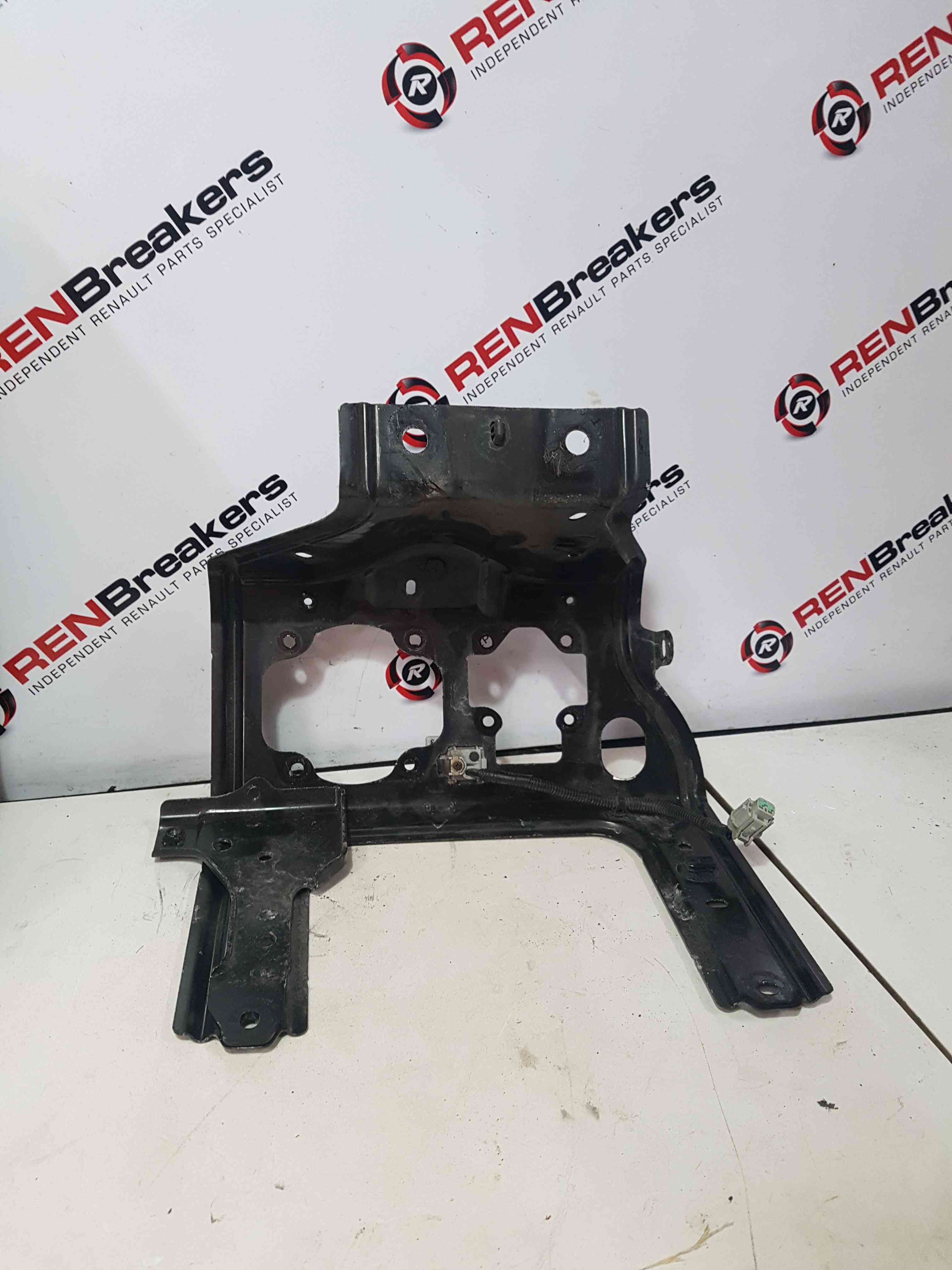 Thumb 4 Nissan Leaf 2010-2017 Charger Surround Cage