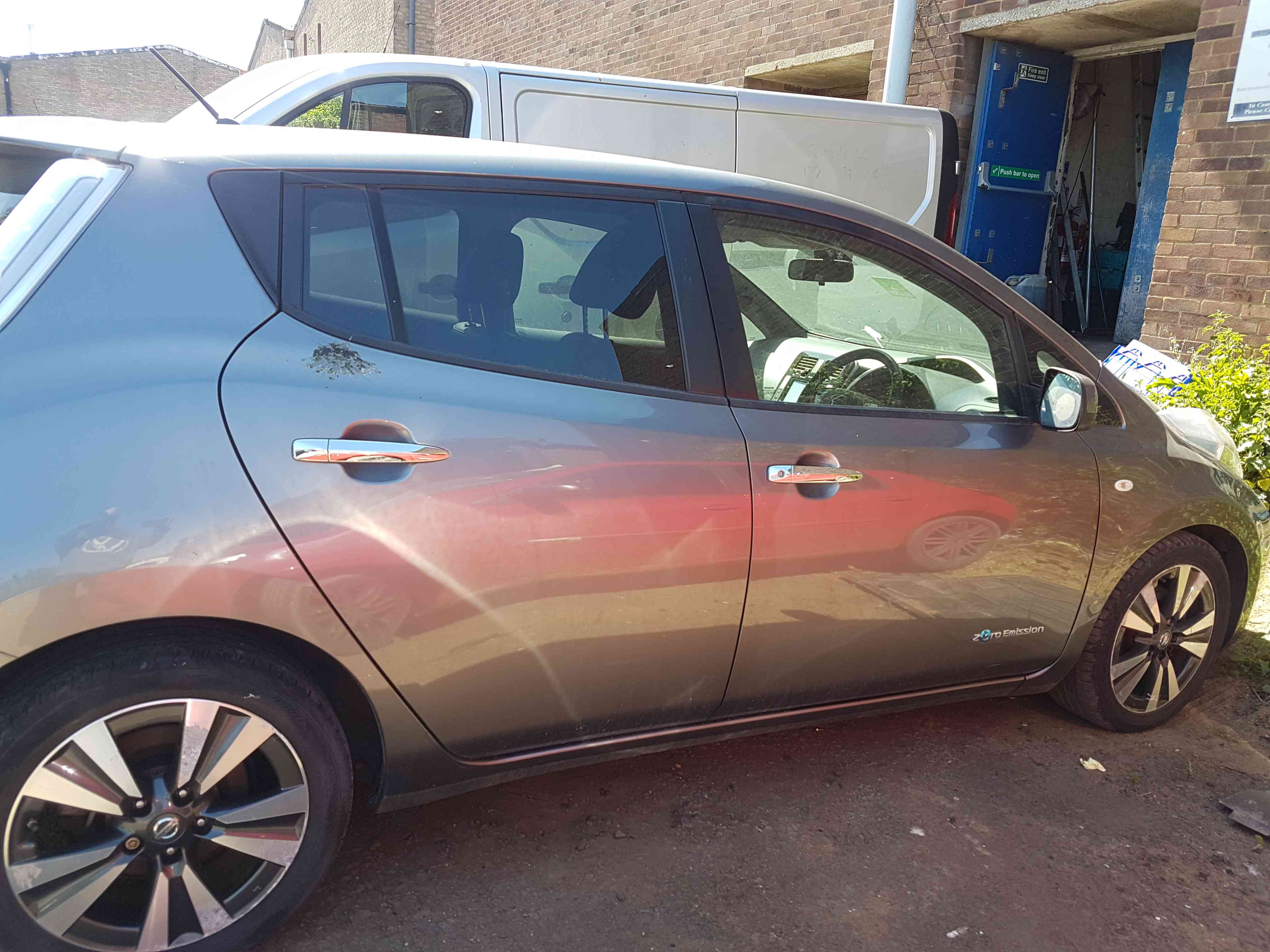 Thumb 4 Nissan Leaf 2010-2017 Drivers Rear Door OSR Kad Grey Metallic Gunmetal Grey