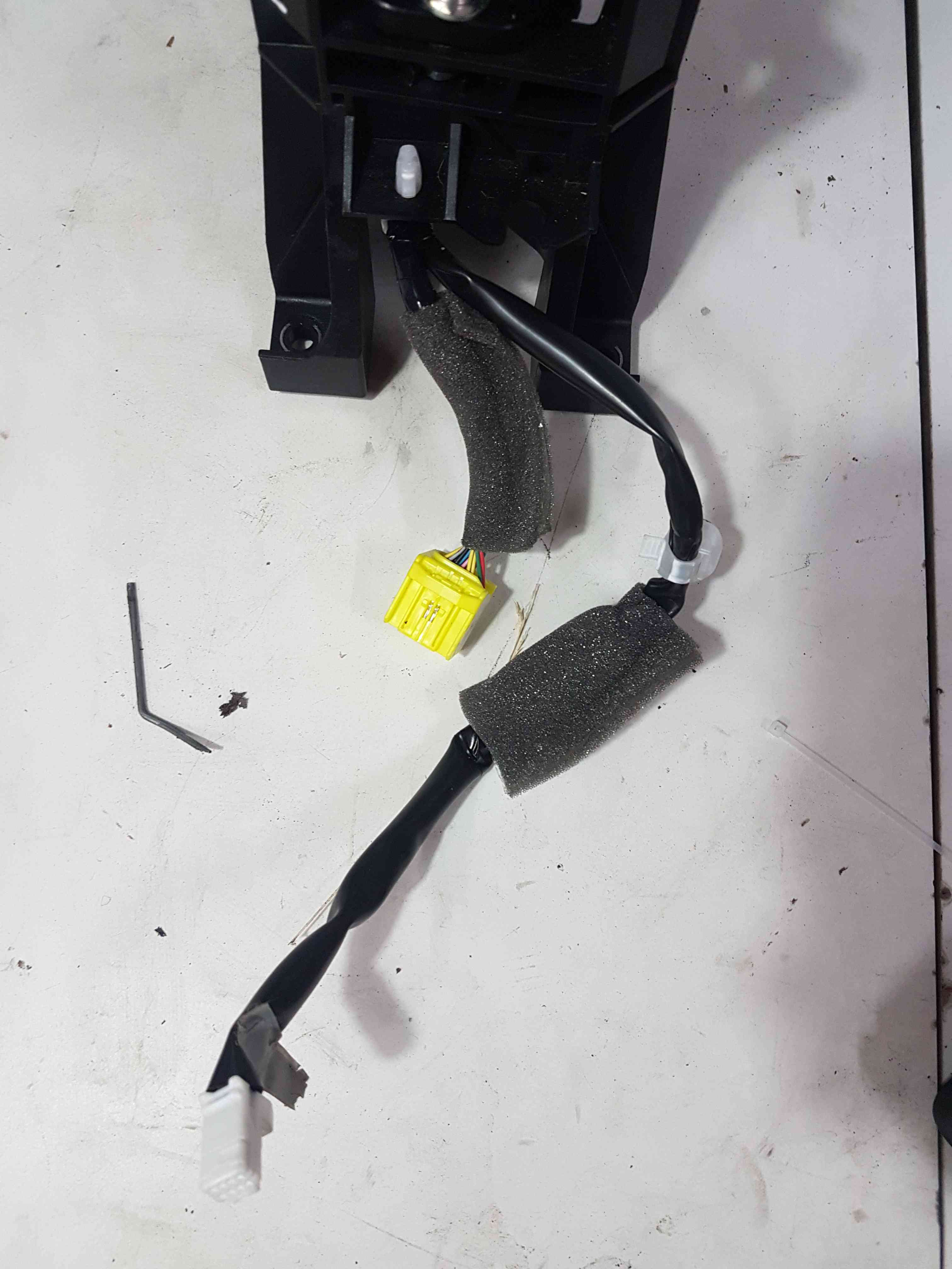 Thumb 2 Nissan Leaf 2010-2017 Gearstick Knob Mechanism Selector