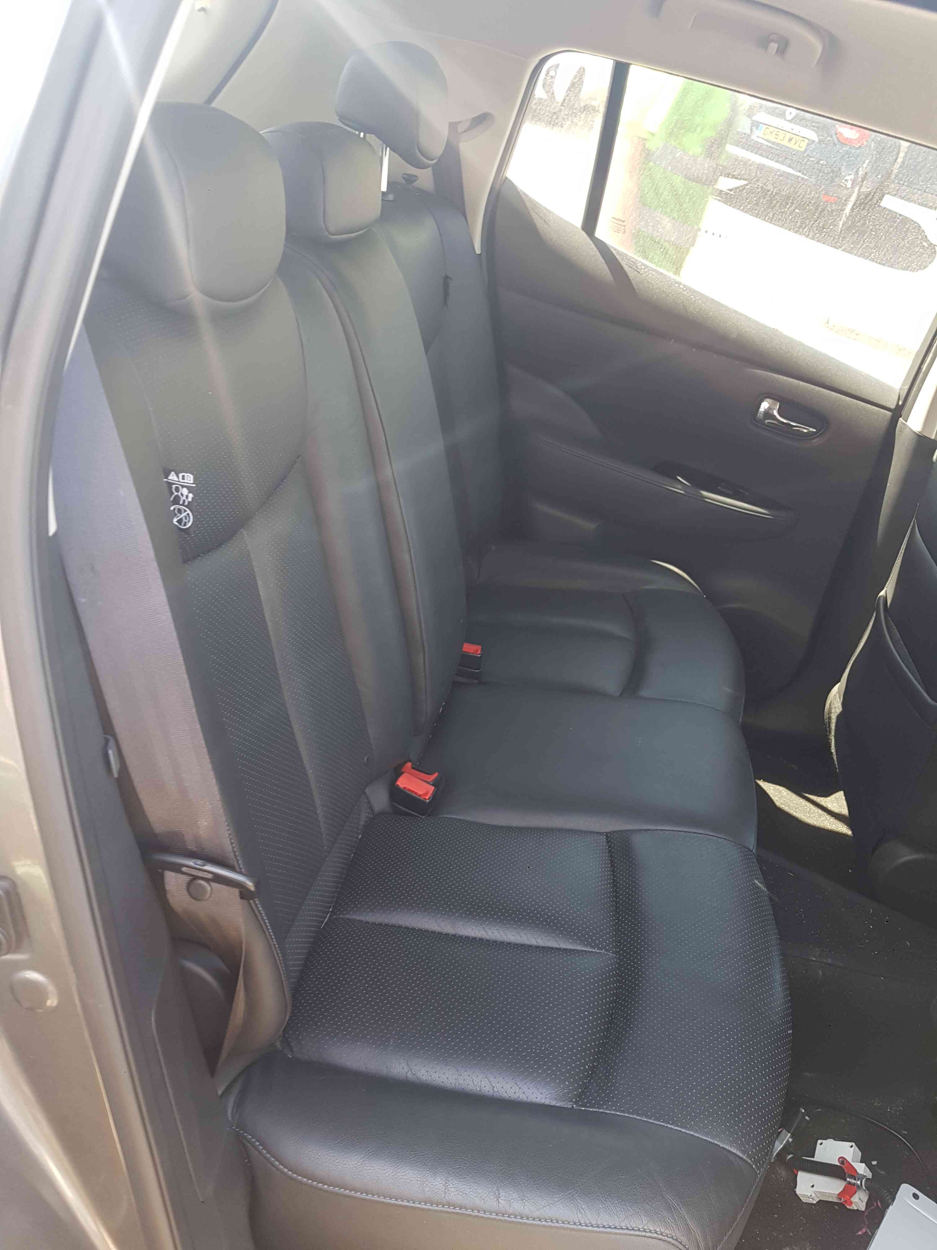 Thumb 5 Nissan Leaf 2010-2017 Leather Interioir Seats Front Rear Heated Driver Passenger