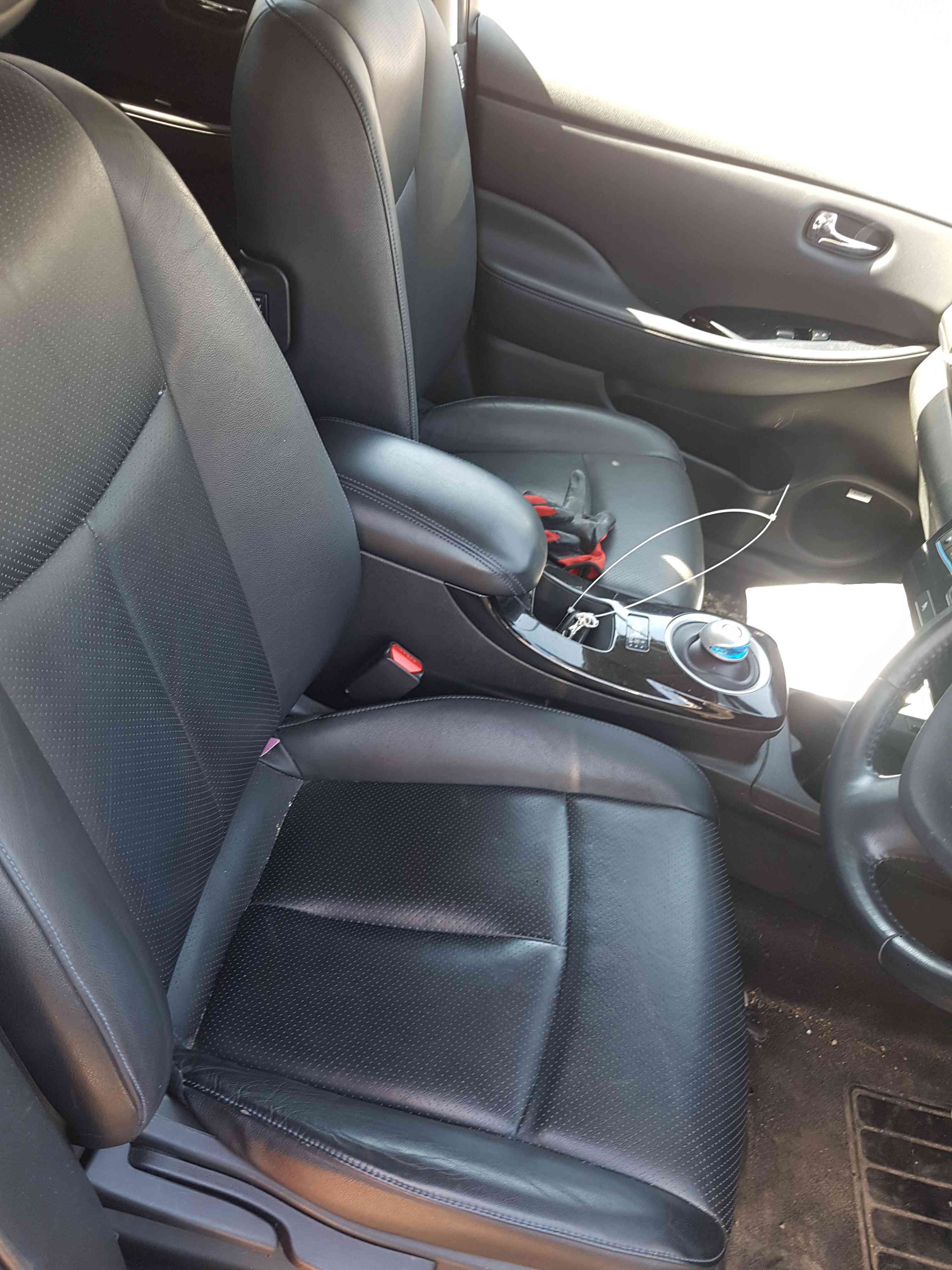 Thumb 8 Nissan Leaf 2010-2017 Leather Interioir Seats Front Rear Heated Driver Passenger