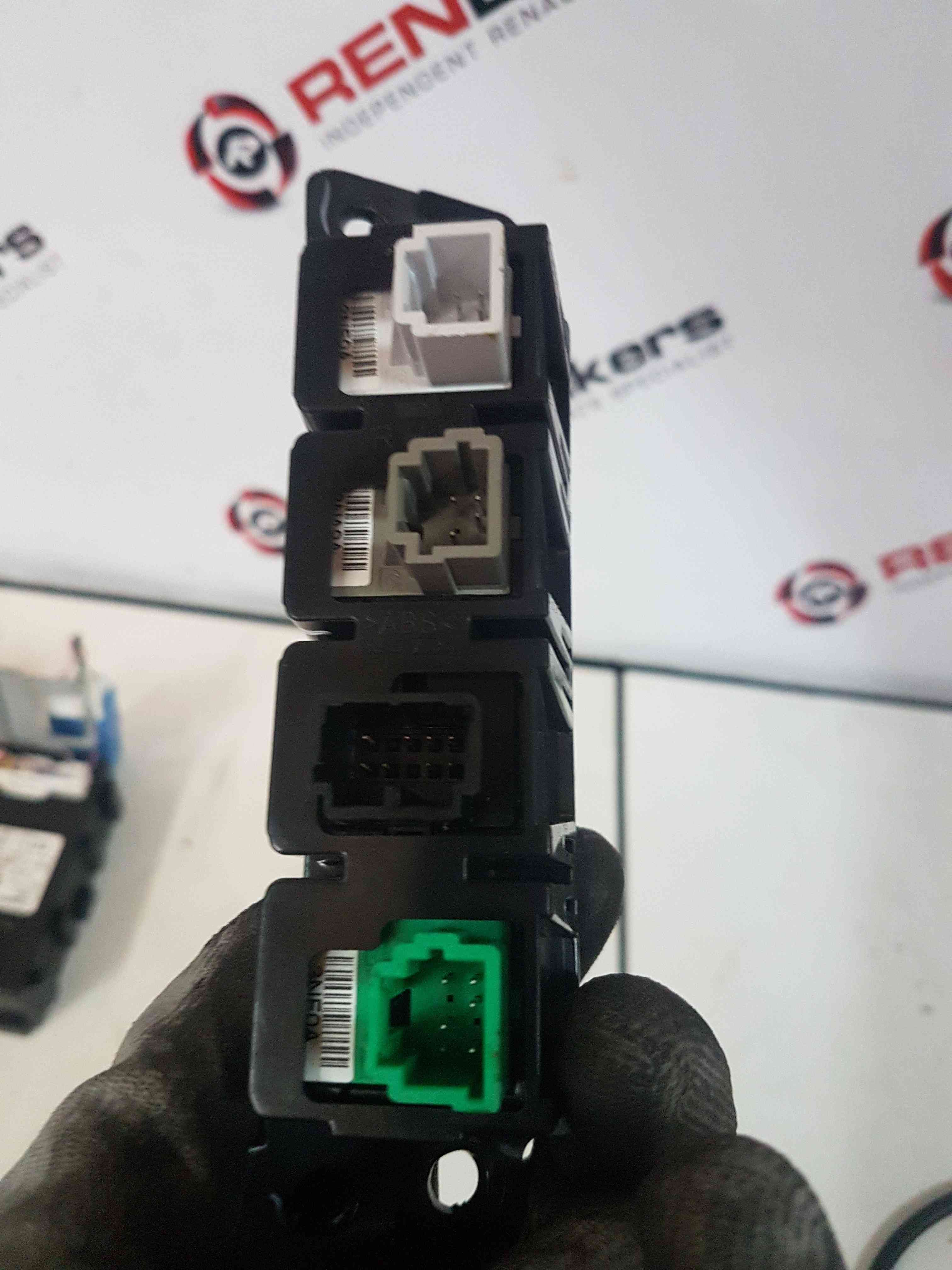 Thumb 5 Nissan Leaf 2010-2017 Lock Button Charge OFF Switch