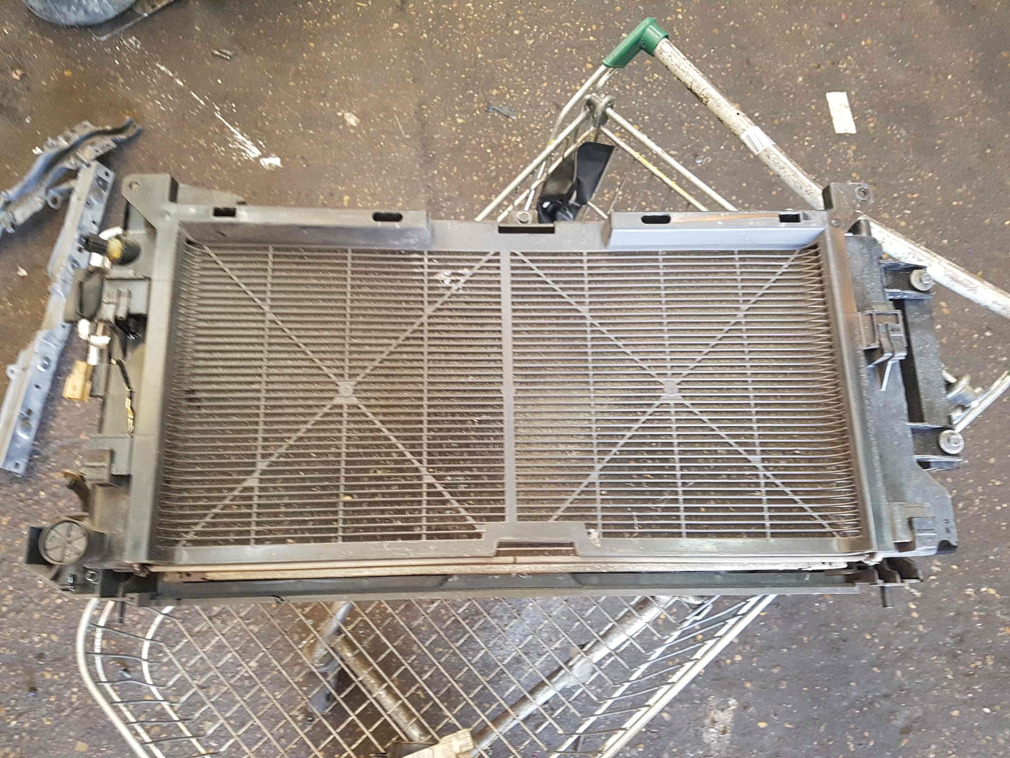 Thumb 9 Nissan Leaf 2010-2017 RAD Pack Radiator + FAN 214813nl1b