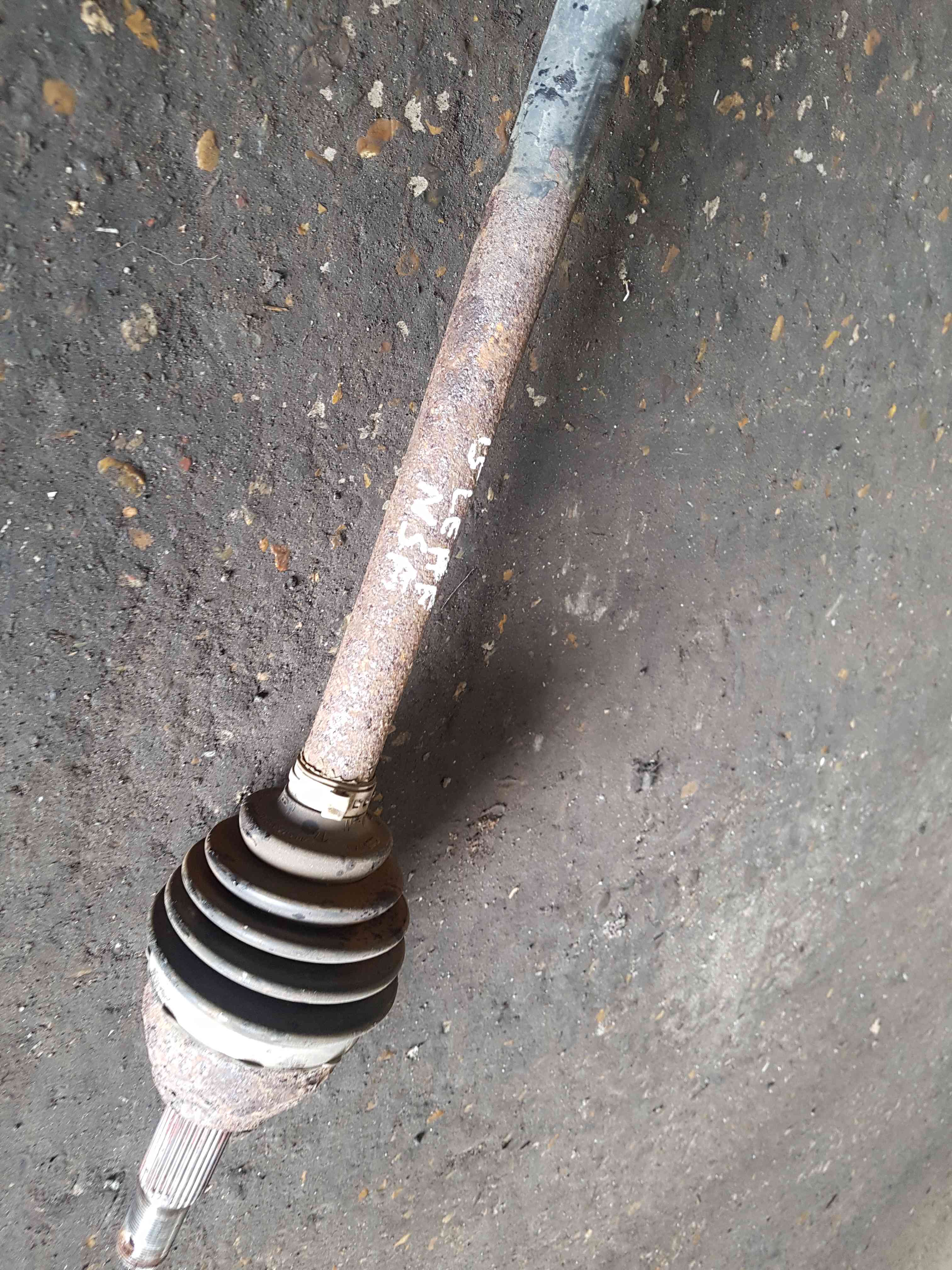 Thumb 4 Nissan Leaf ZE0 2010-2017 NSF Passenger Near Side Driveshaft 