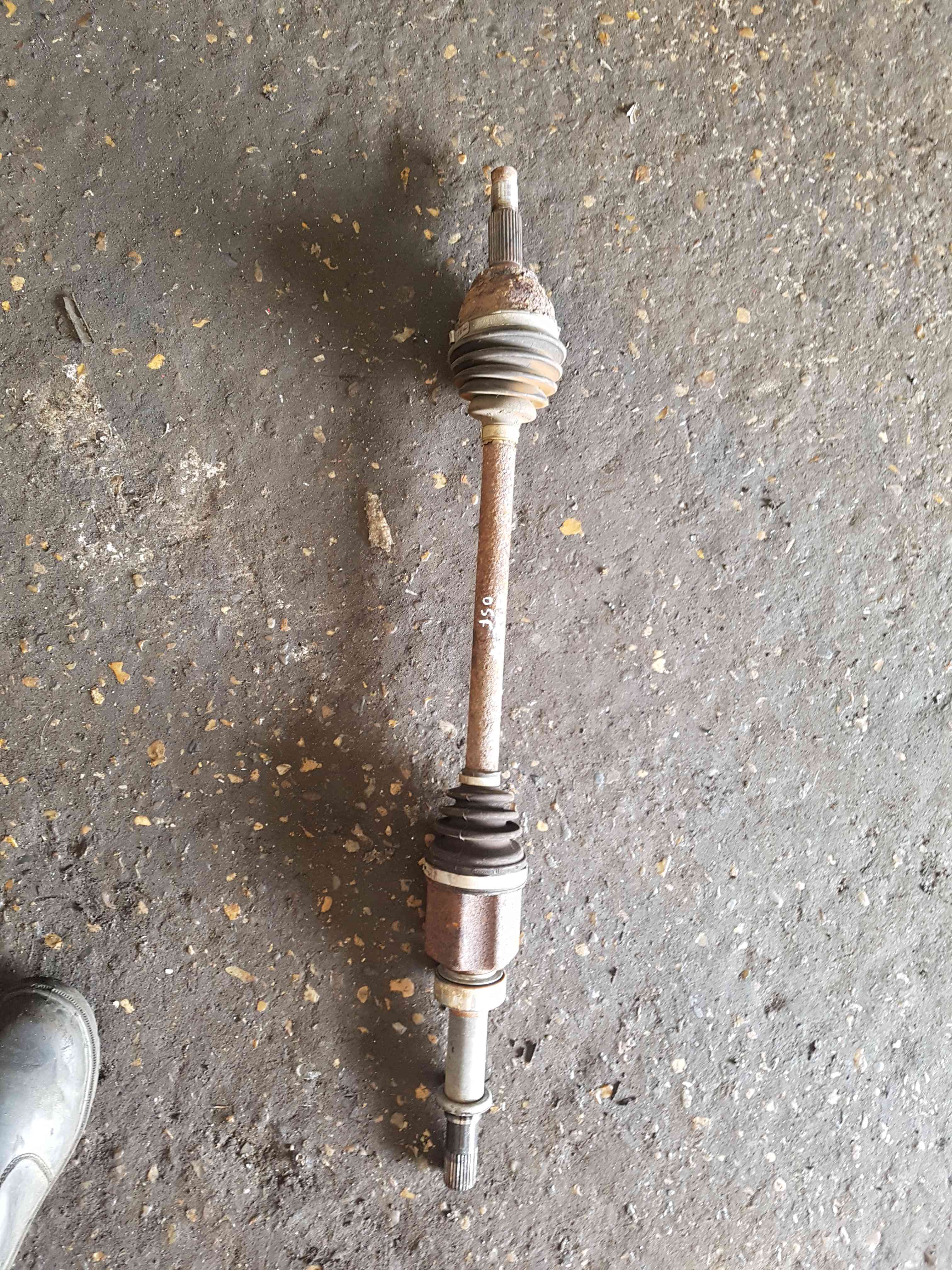 Thumb 2 Nissan Leaf ZE0 2010-2017 OSF Drivers Near Side Driveshaft 