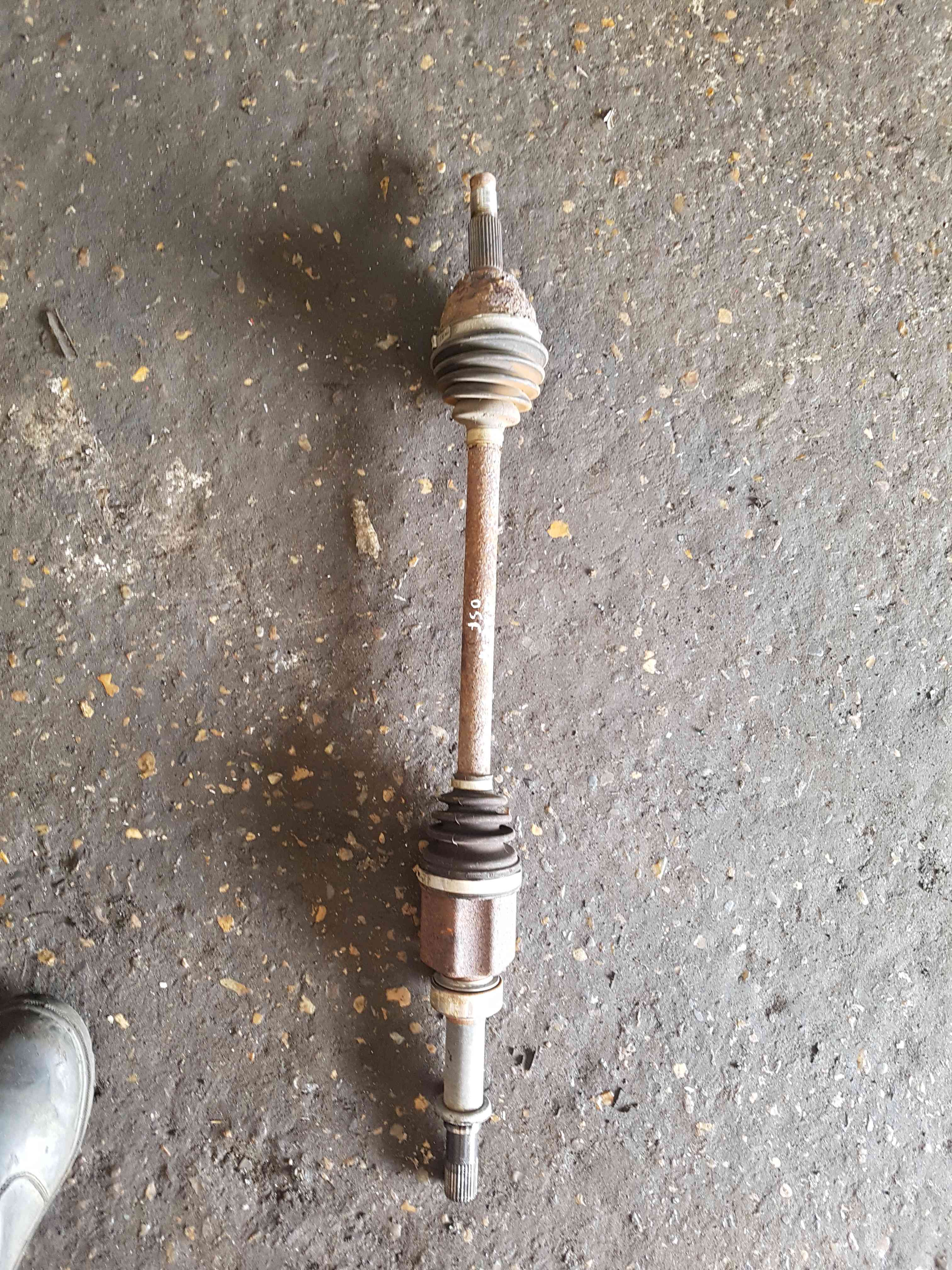 Thumb 3 Nissan Leaf ZE0 2010-2017 OSF Drivers Near Side Driveshaft 