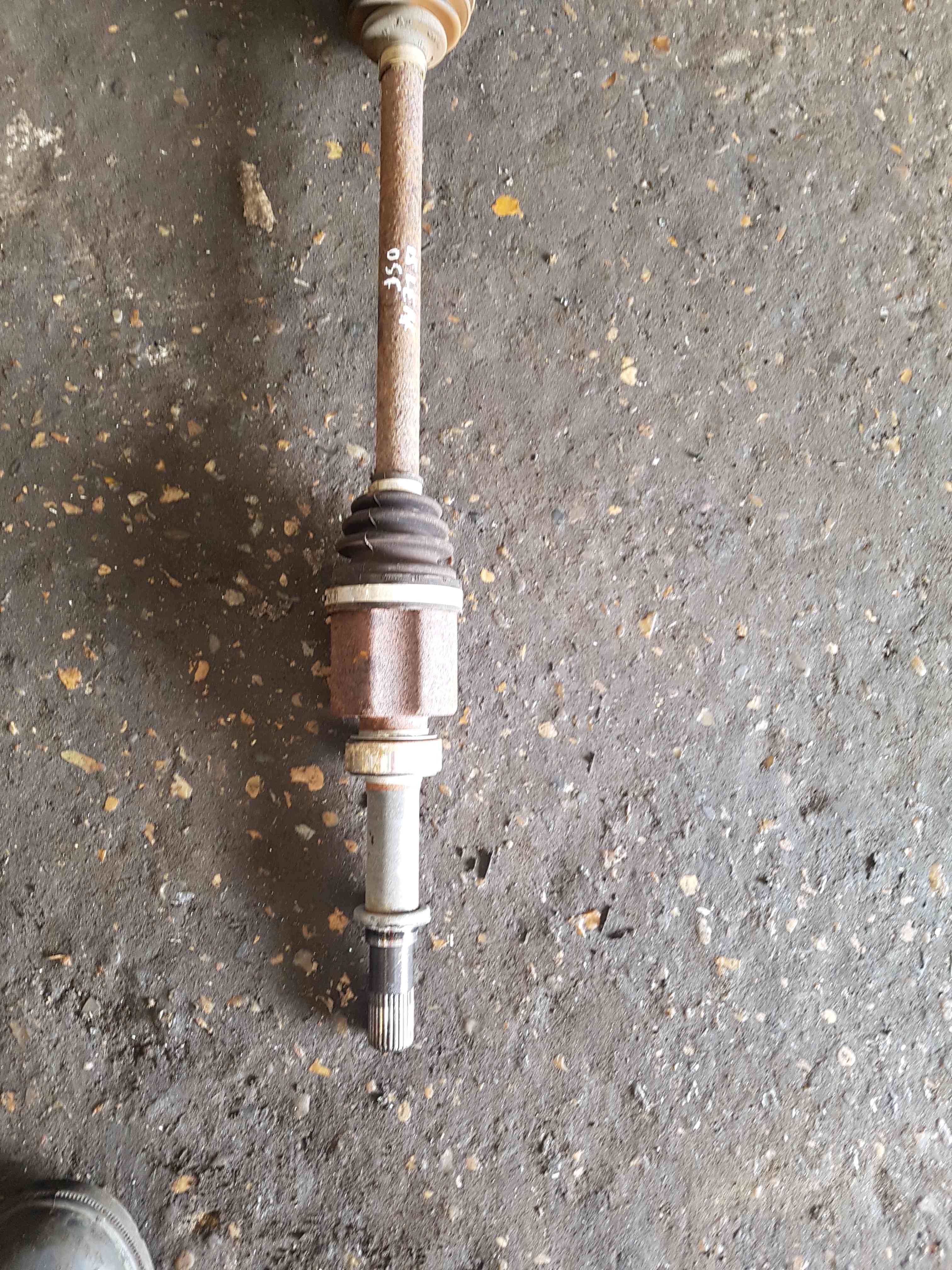 Thumb 4 Nissan Leaf ZE0 2010-2017 OSF Drivers Near Side Driveshaft 