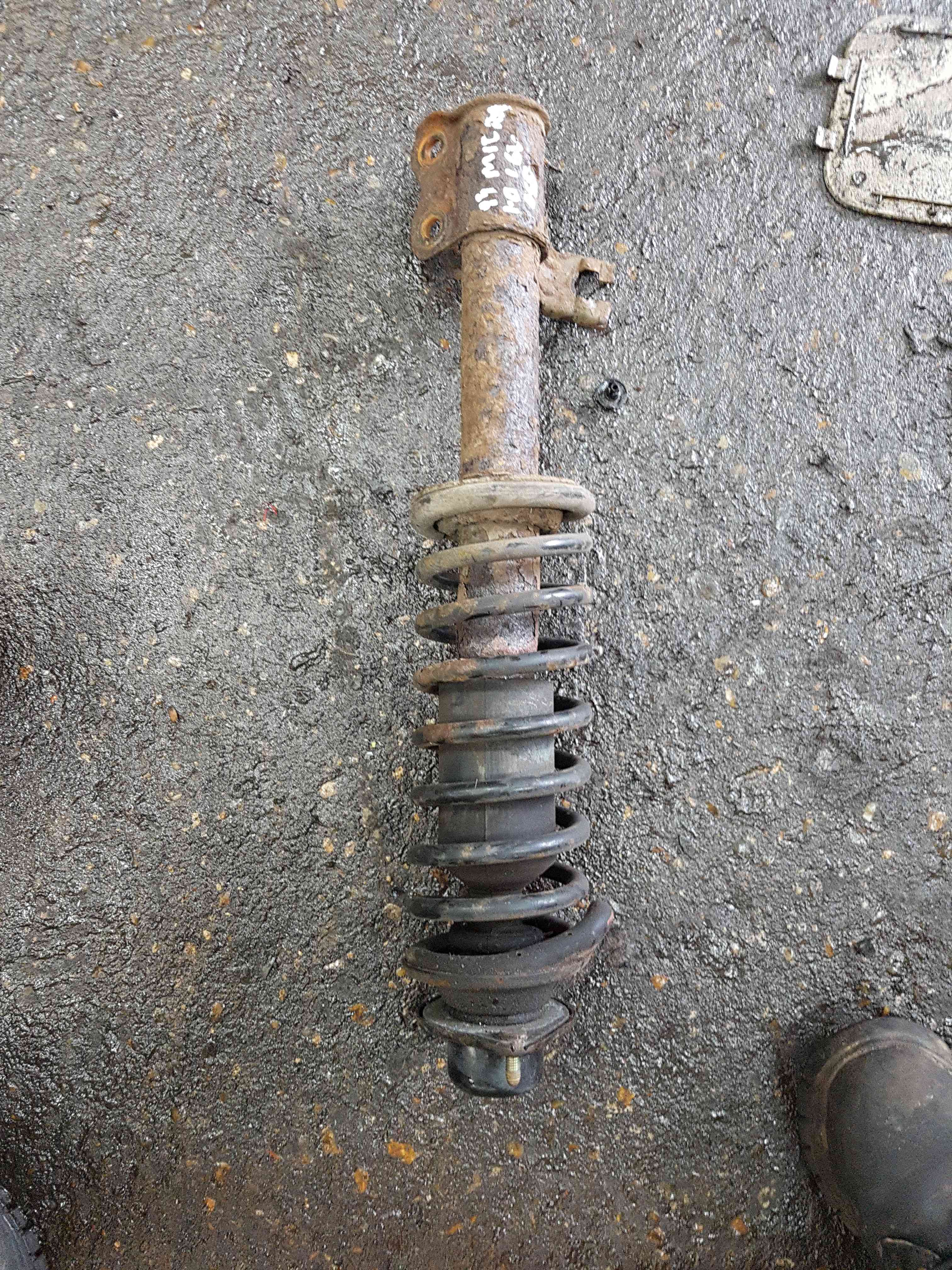 Thumb 2 Nissan Micra K11 1998-2002 1.0 Drivers OSF Front Spring Shock