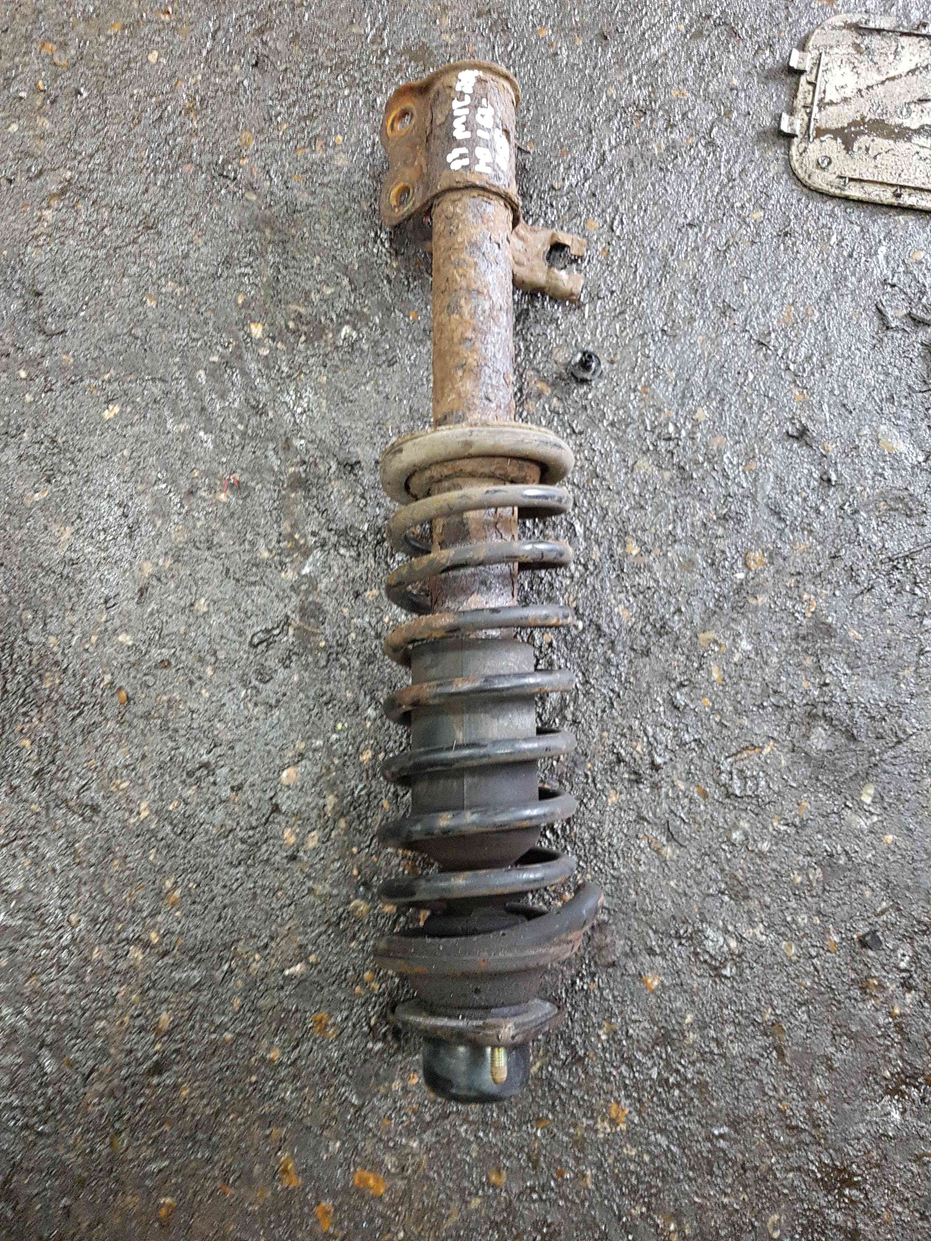 Thumb 5 Nissan Micra K11 1998-2002 1.0 Drivers OSF Front Spring Shock