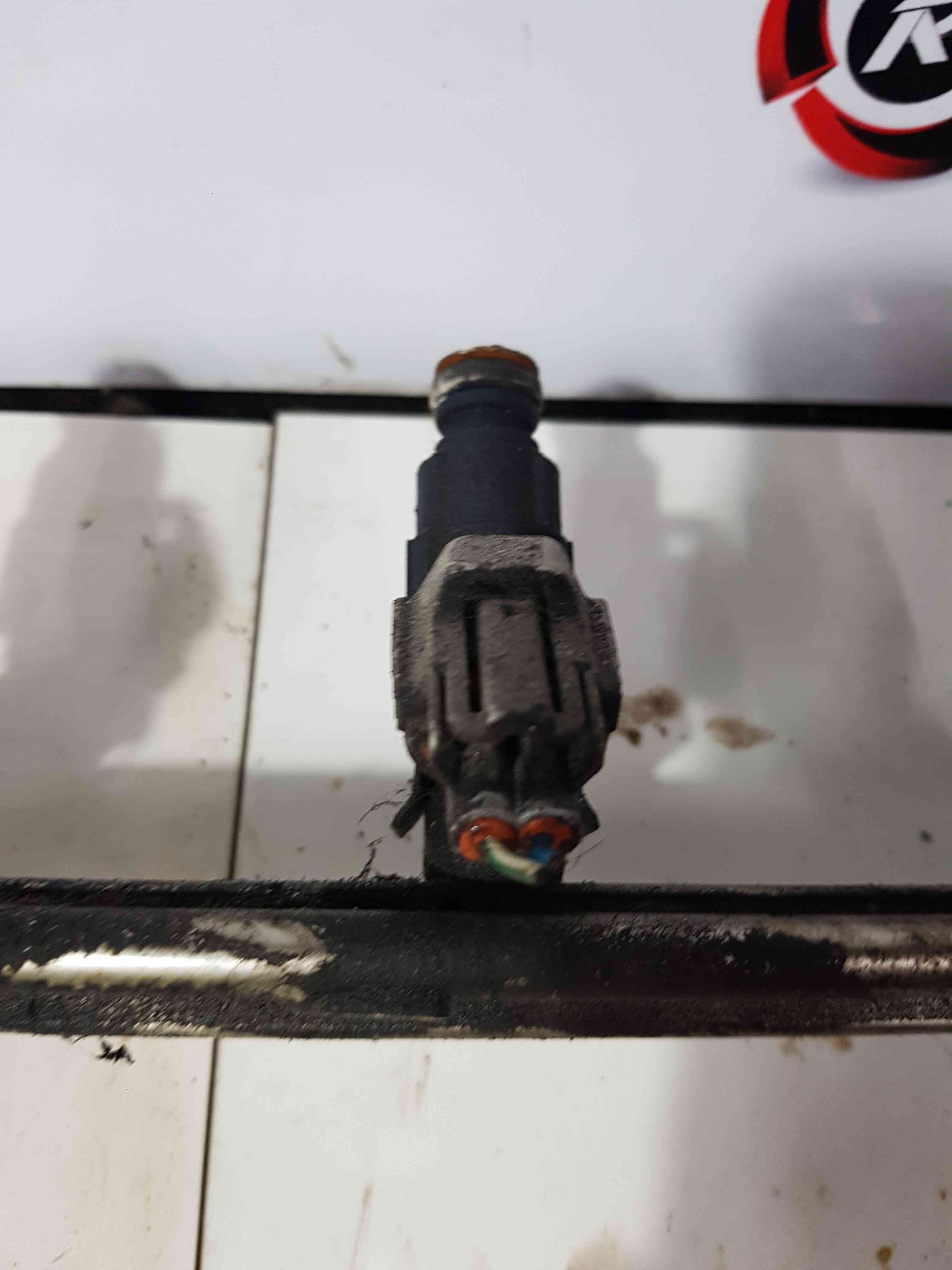 Thumb 5 Nissan Micra K11 1998-2002 1.0 Injectors SET X4 + Rail Petrol Cg10de