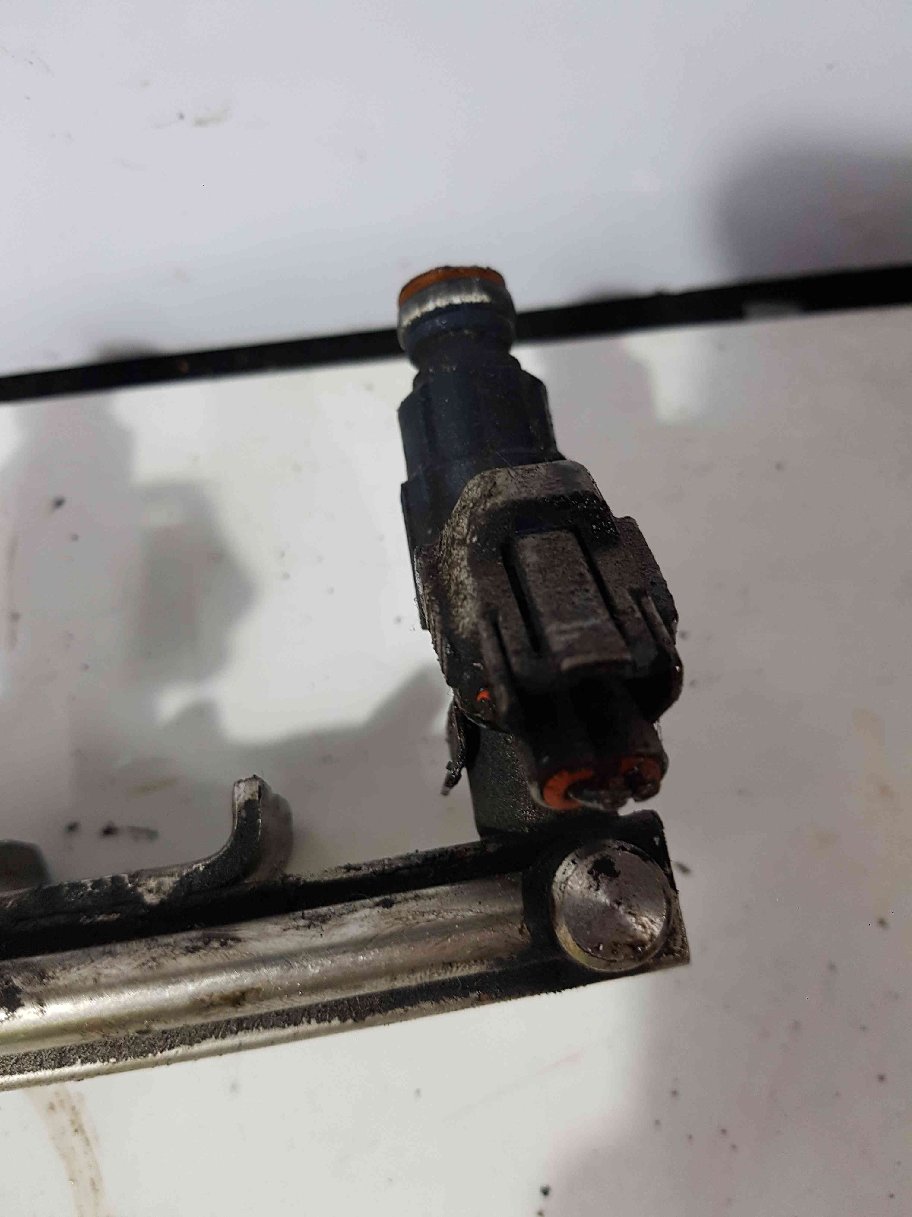 Thumb 7 Nissan Micra K11 1998-2002 1.0 Injectors SET X4 + Rail Petrol Cg10de