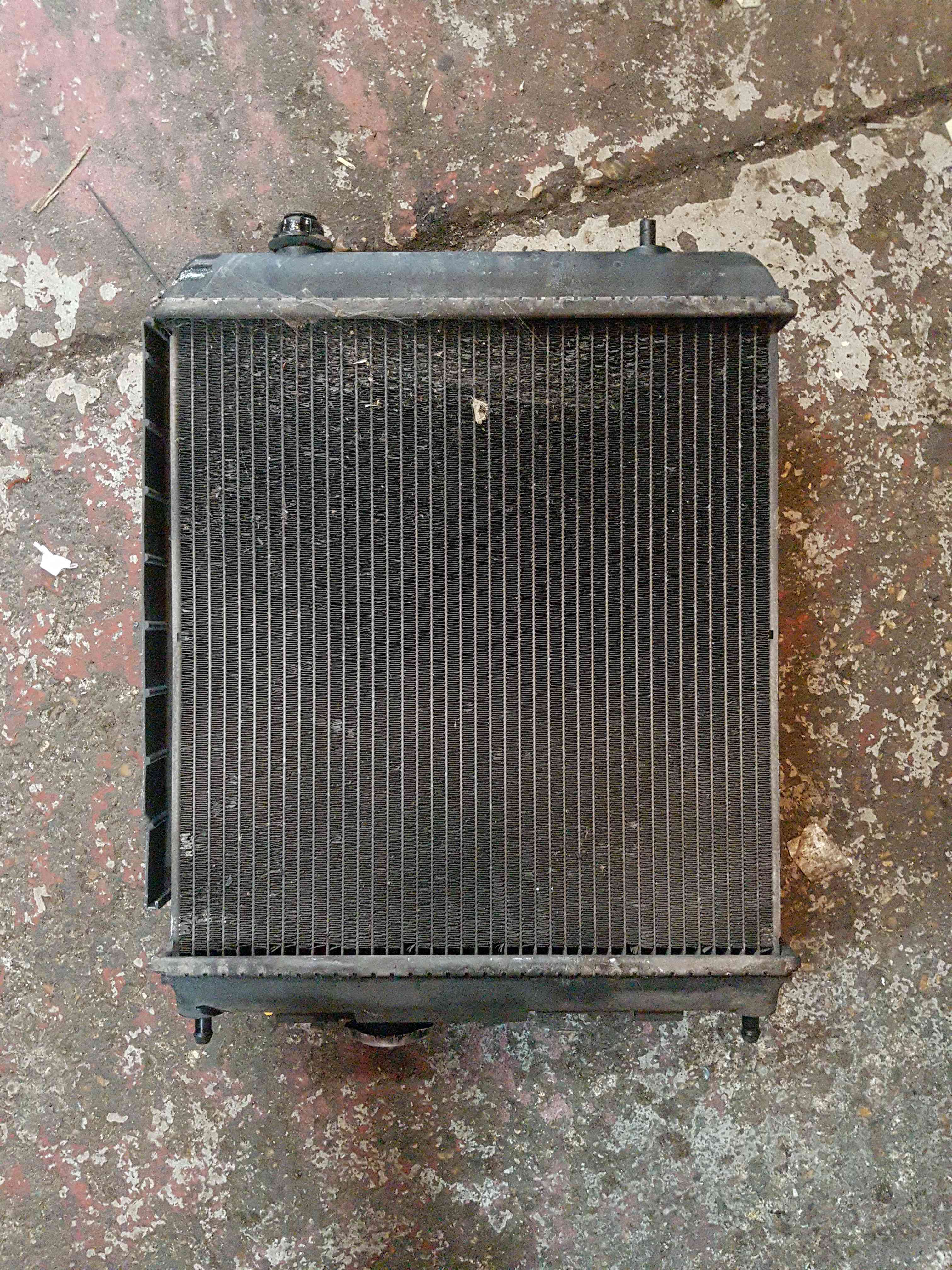 Thumb 5 Nissan Micra K11 1998-2002 1.0 Petrol Radiator RAD Pack + FAN