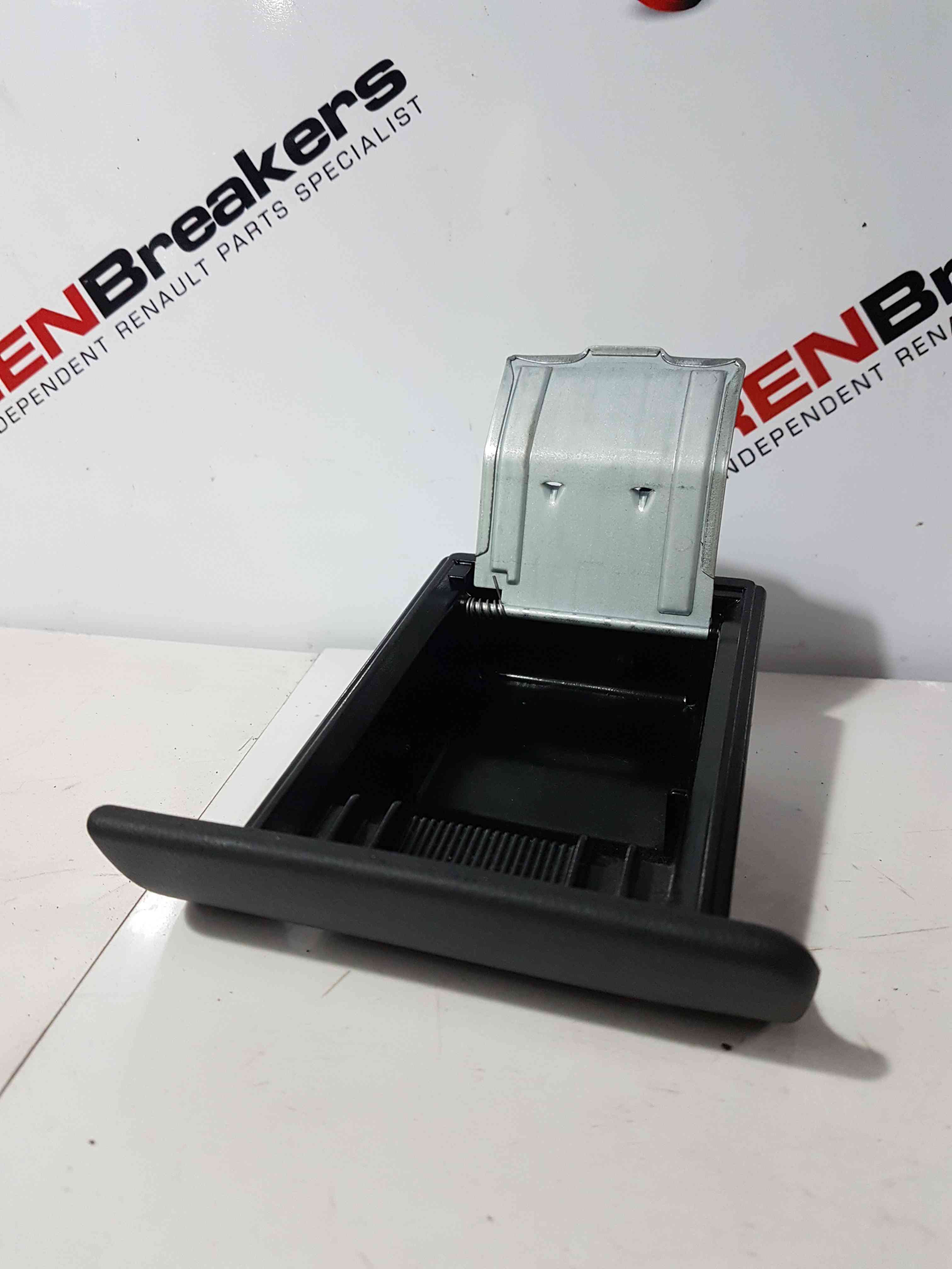 Thumb 3 Nissan Micra K11 1998-2002 Ashtray Compartment