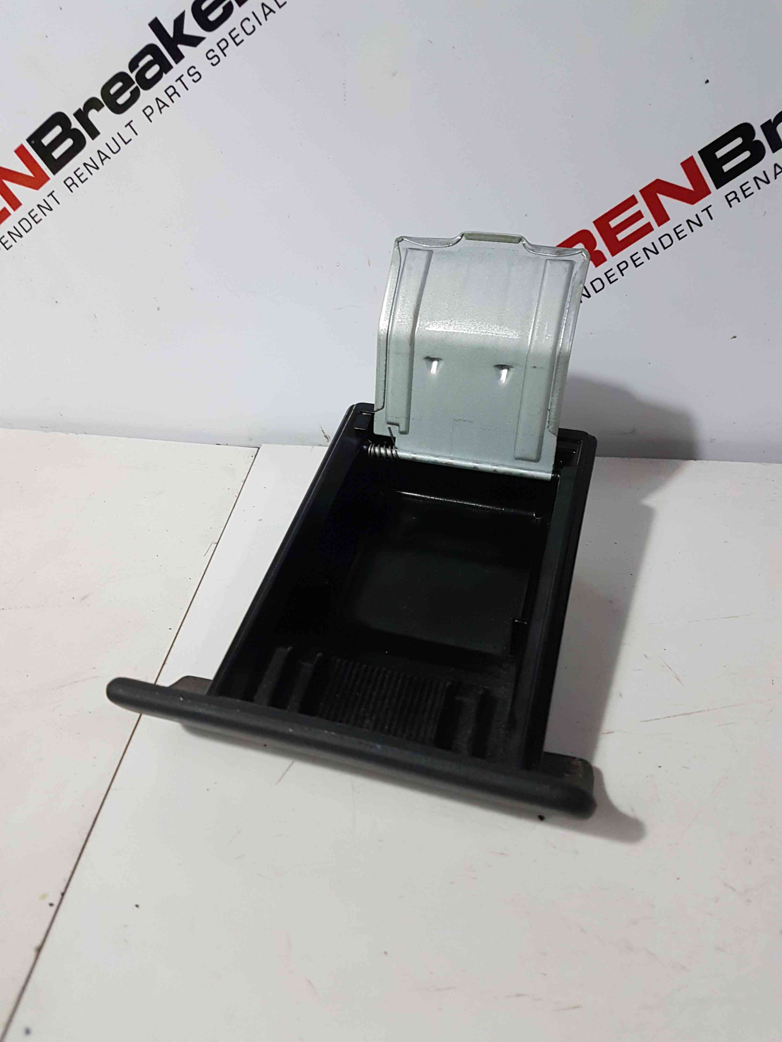 Thumb 4 Nissan Micra K11 1998-2002 Ashtray Compartment