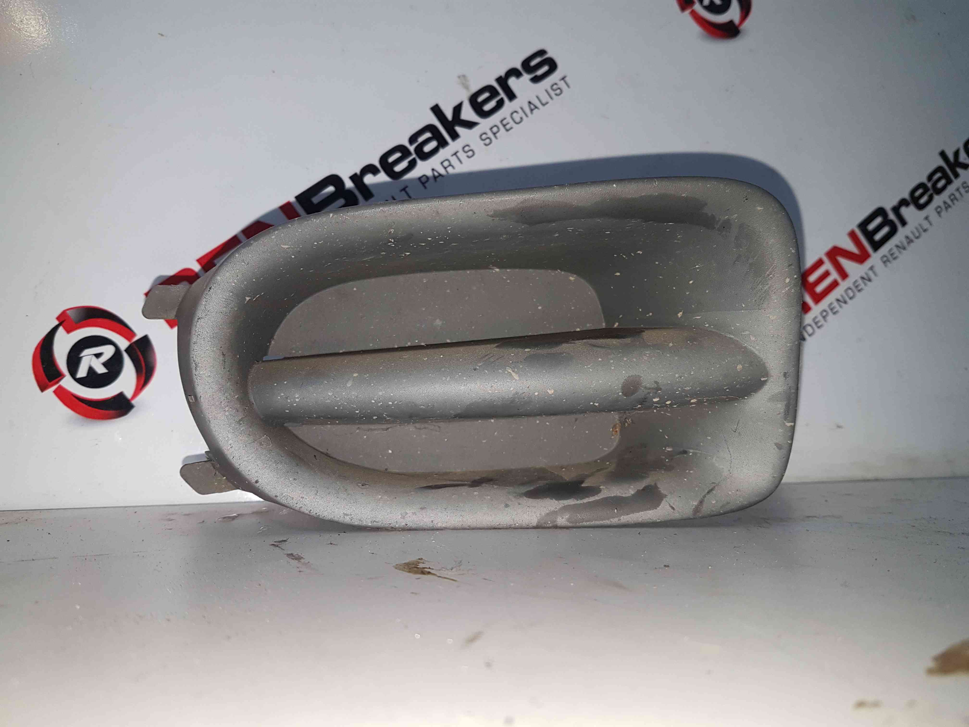 Thumb 3 Nissan Micra K11 1998-2002 Driver OSF Bumper Grill 