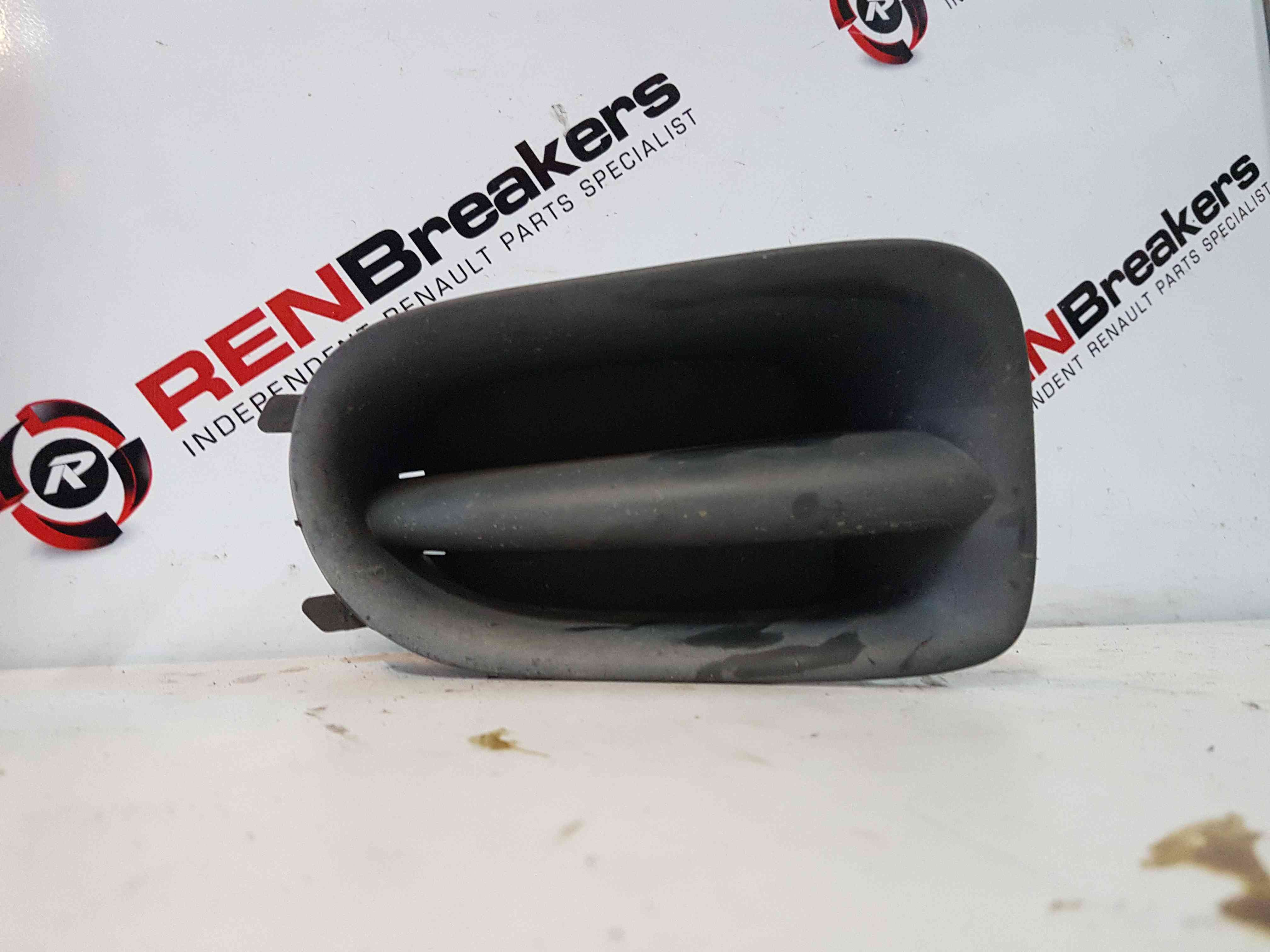 Thumb 8 Nissan Micra K11 1998-2002 Driver OSF Bumper Grill 