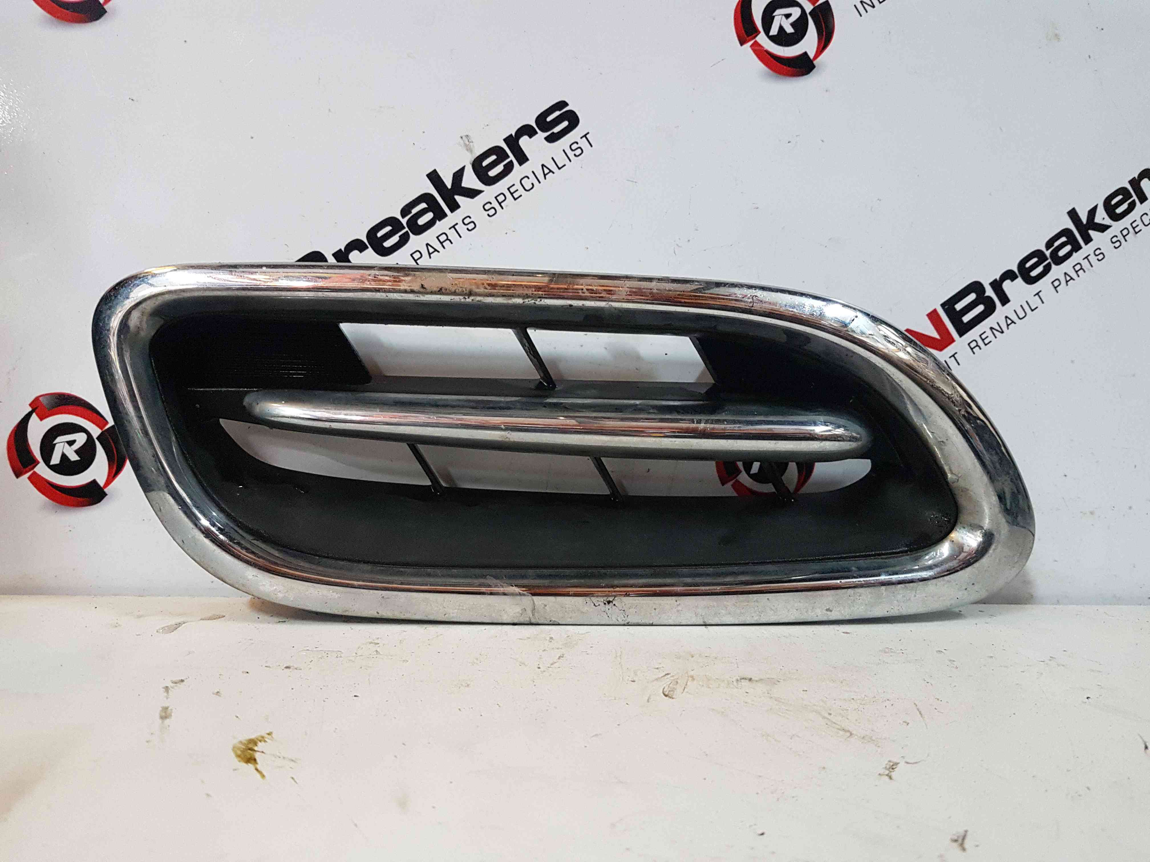 Thumb 11 Nissan Micra K11 1998-2002 Driver OSF Ns Bonnet Grill 623201F500