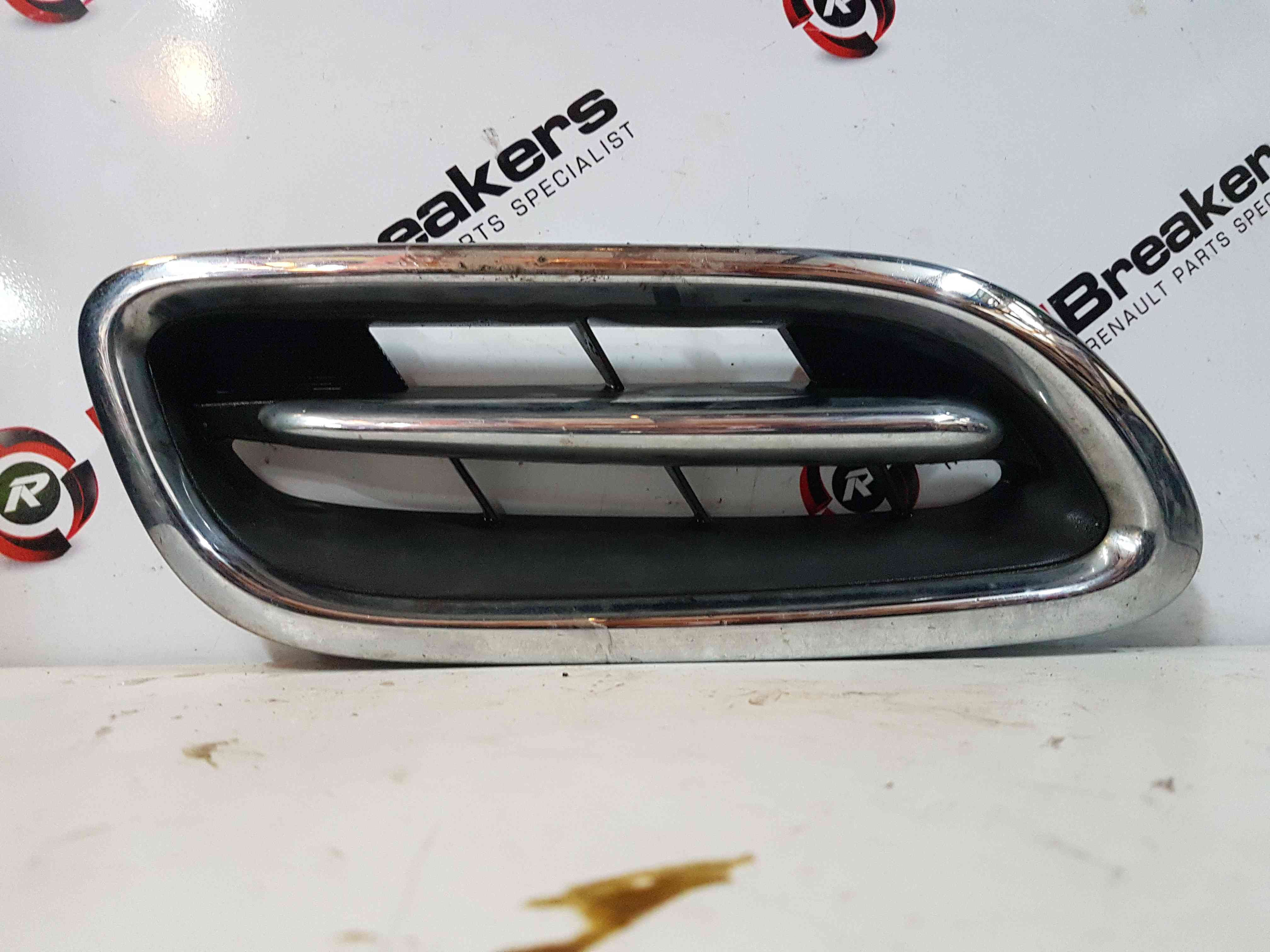 Thumb 3 Nissan Micra K11 1998-2002 Driver OSF Ns Bonnet Grill 623201F500