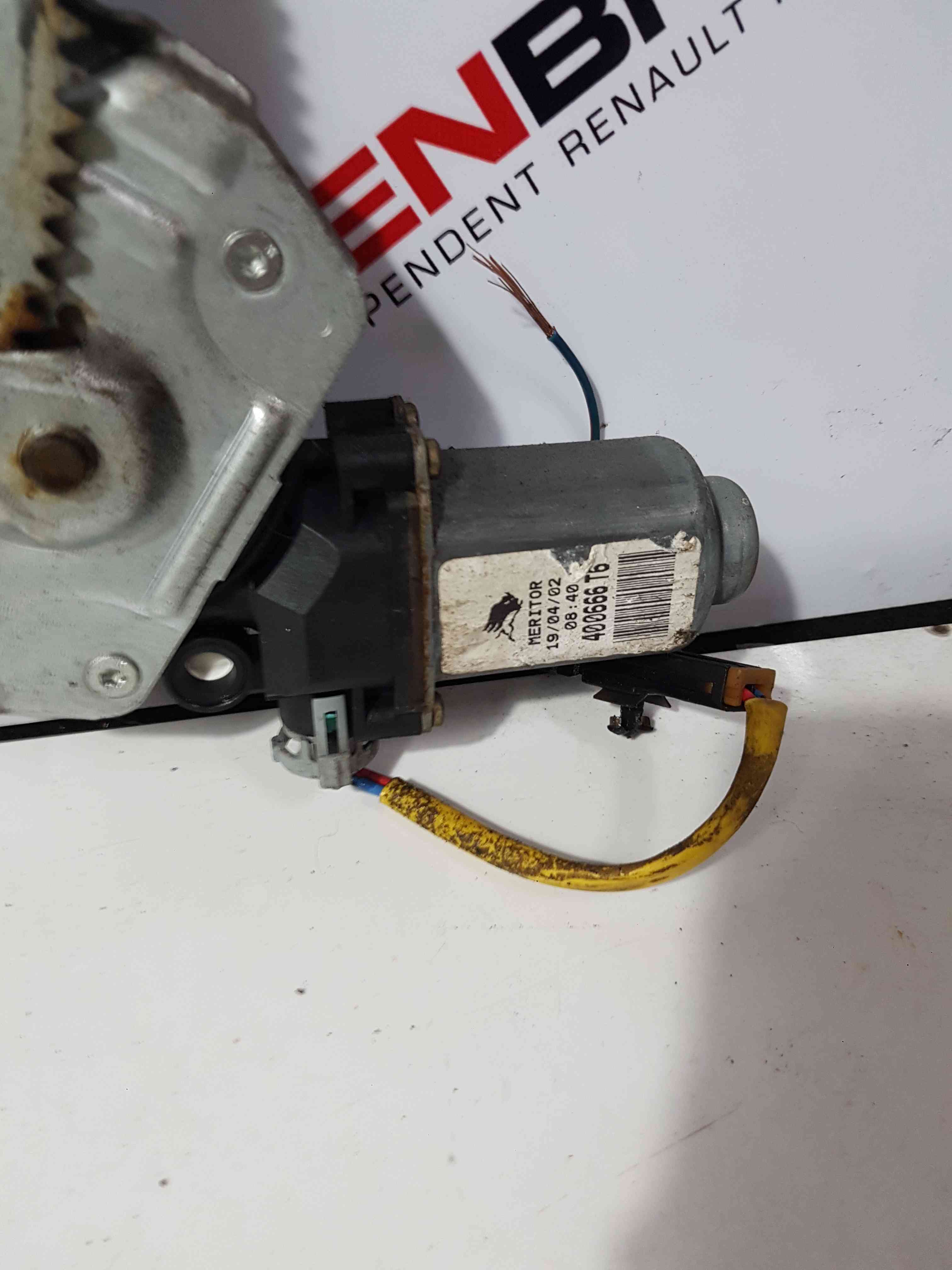 Thumb 3 Nissan Micra K11 1998-2002 Drivers OSF Front Window Regulator + Motor 3Dr