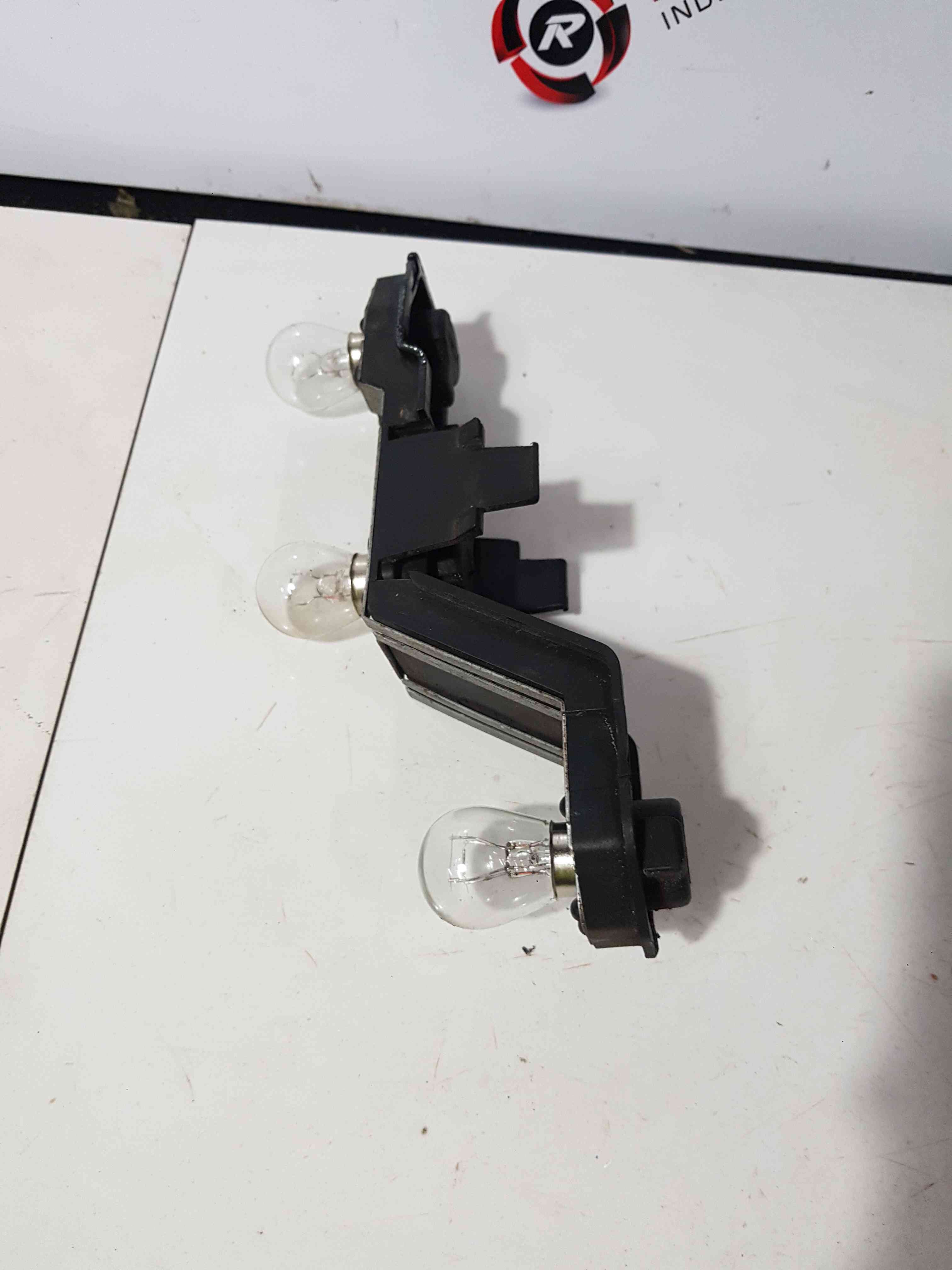 Thumb 6 Nissan Micra K11 1998-2002 Drivers OSR Rear Bulb Holder