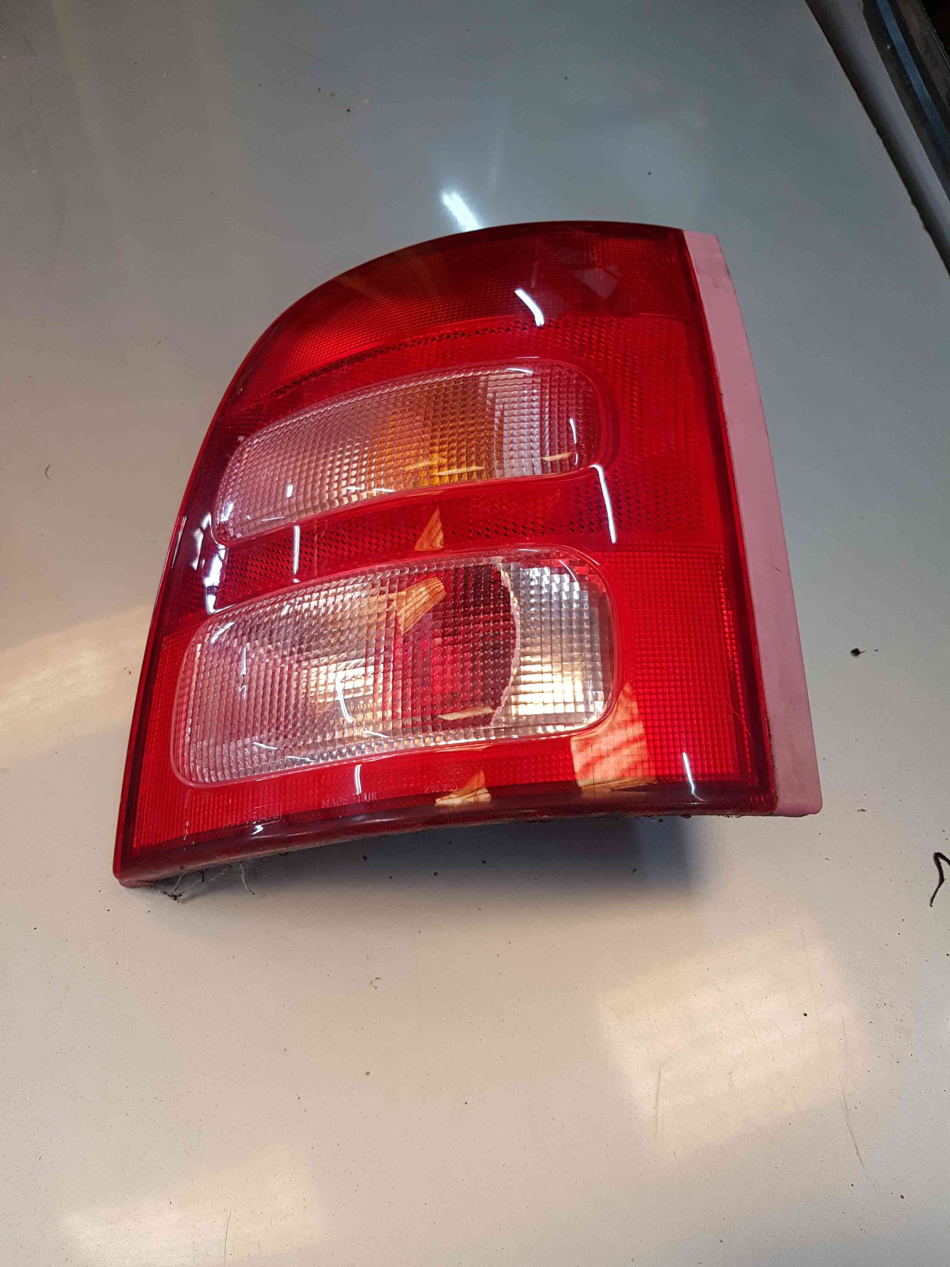 Thumb 2 Nissan Micra K11 1998-2002 Drivers OSR Rear Light