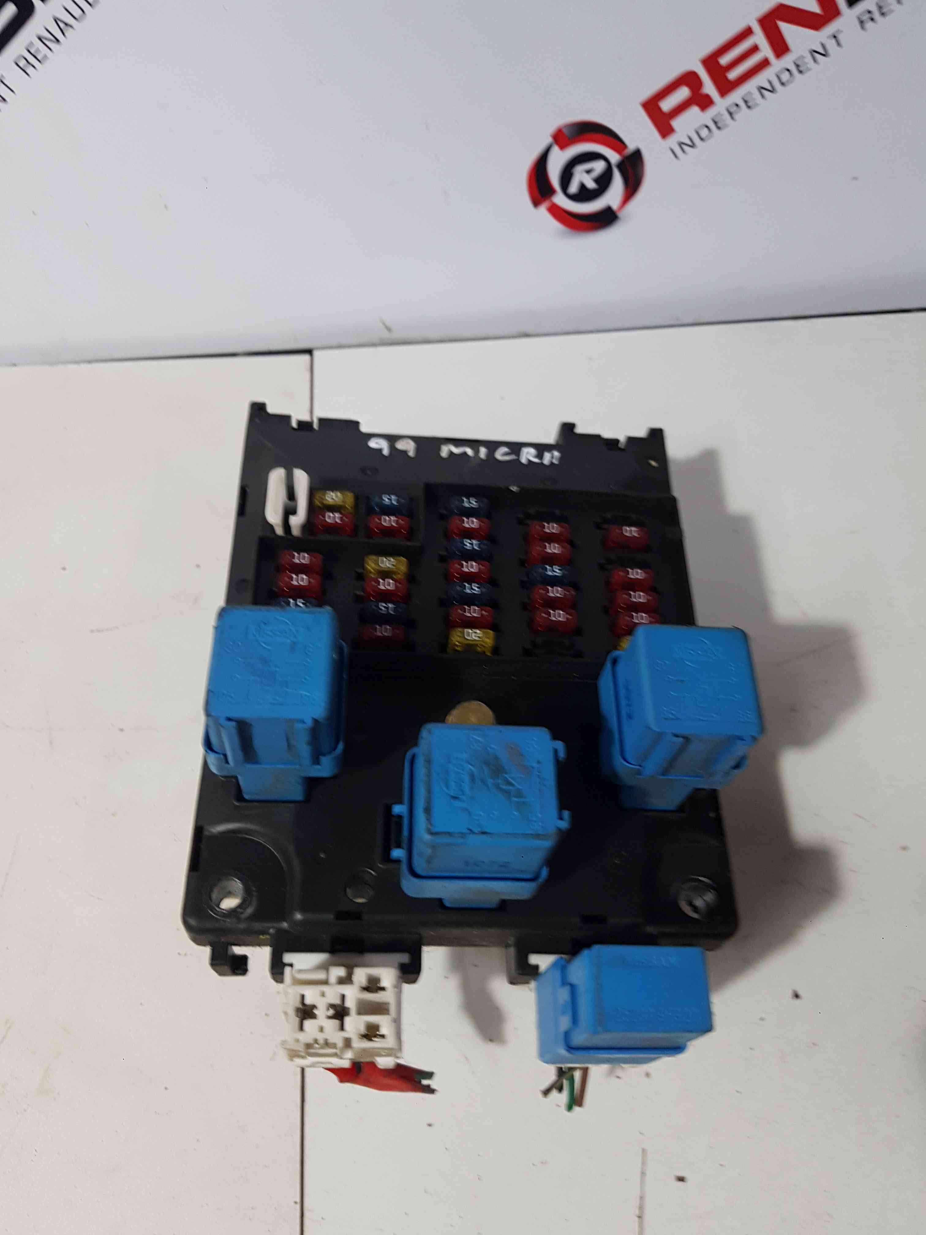 Thumb 3 Nissan Micra K11 1998-2002 Fuse Relay BOX