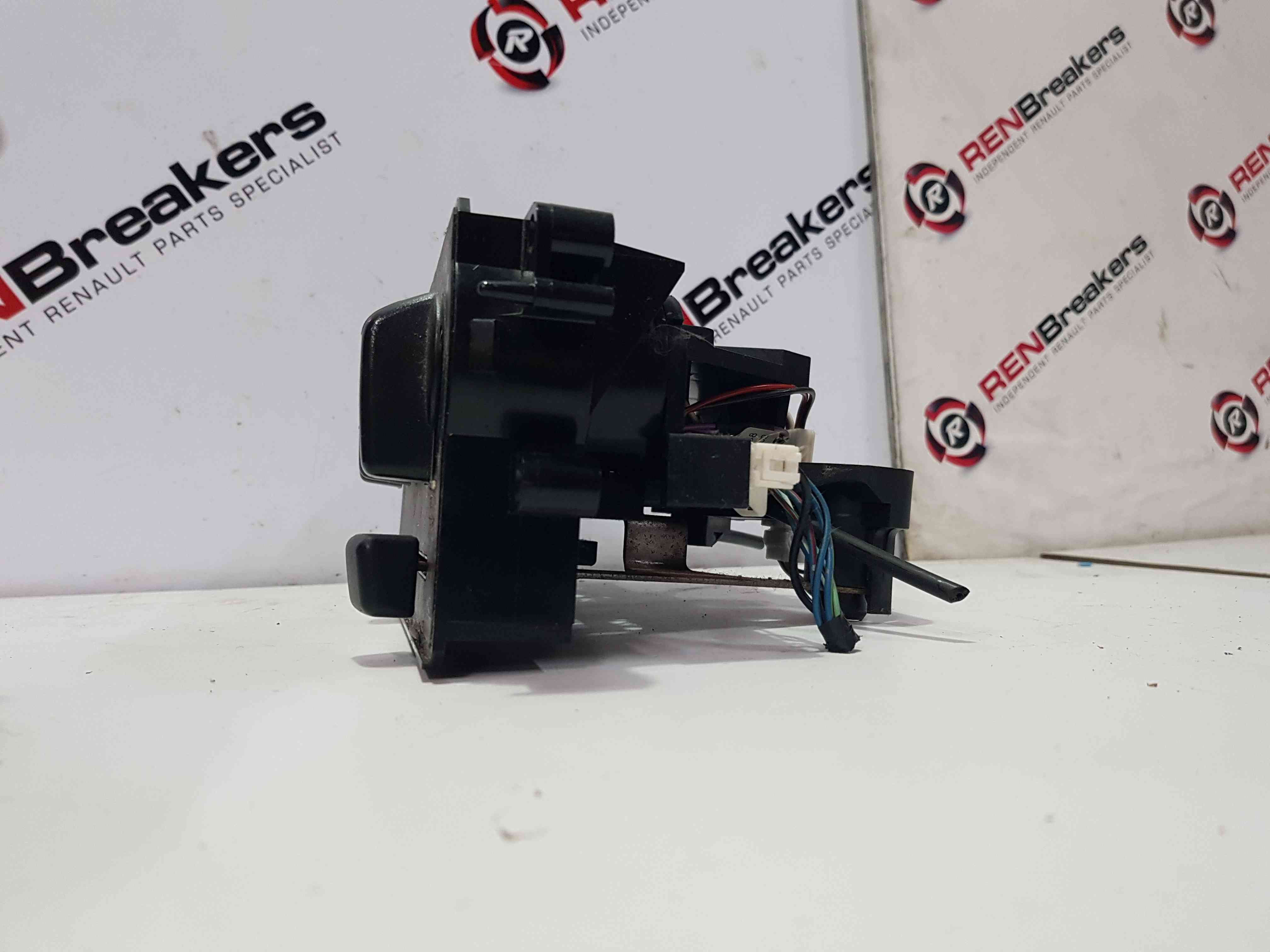 Thumb 2 Nissan Micra K11 1998-2002 Heater Controls Dials Switch Panel