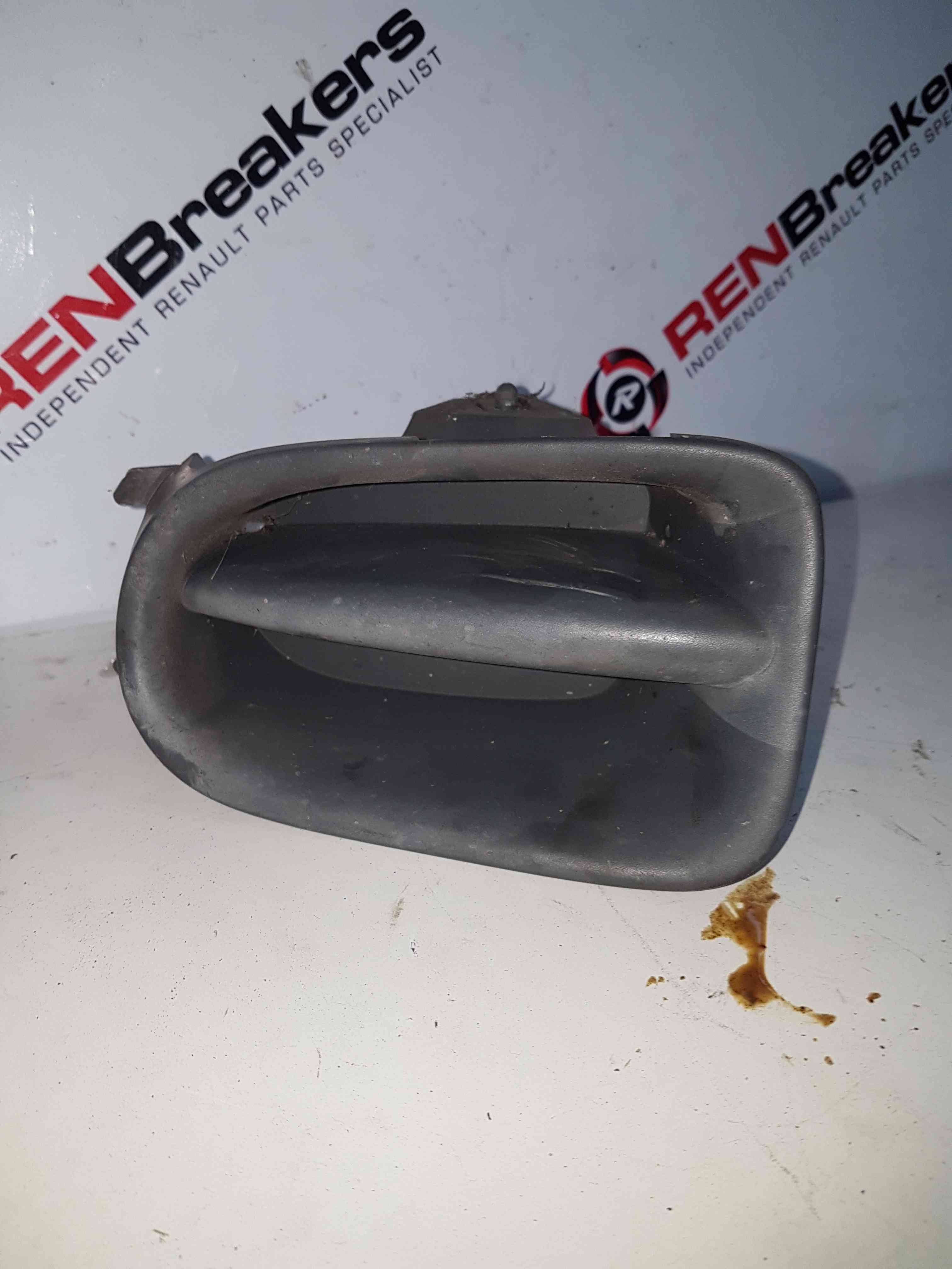 Thumb 4 Nissan Micra K11 1998-2002 Passenger NSF Bumper Grill 622571f500