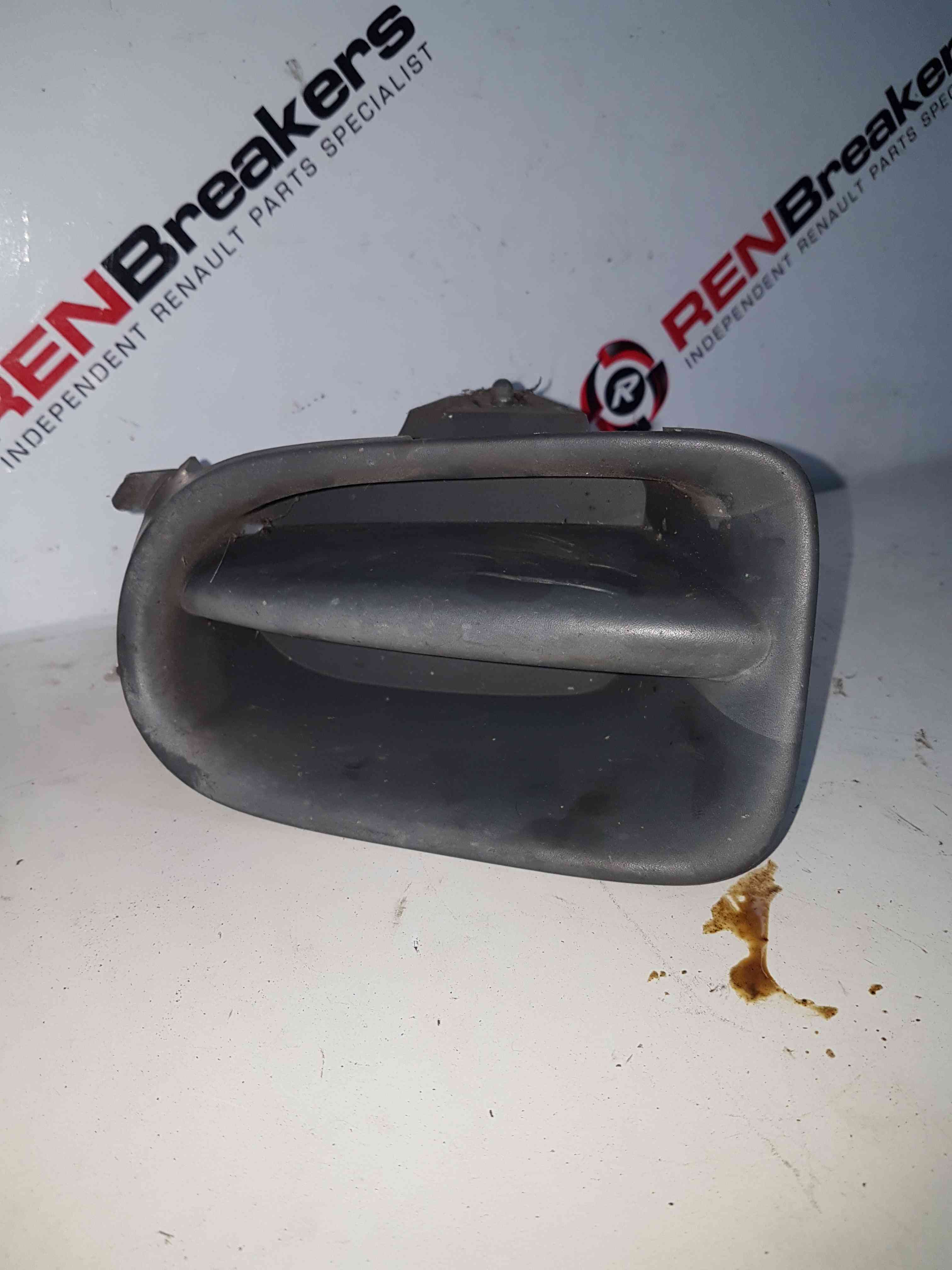 Thumb 5 Nissan Micra K11 1998-2002 Passenger NSF Bumper Grill 622571f500