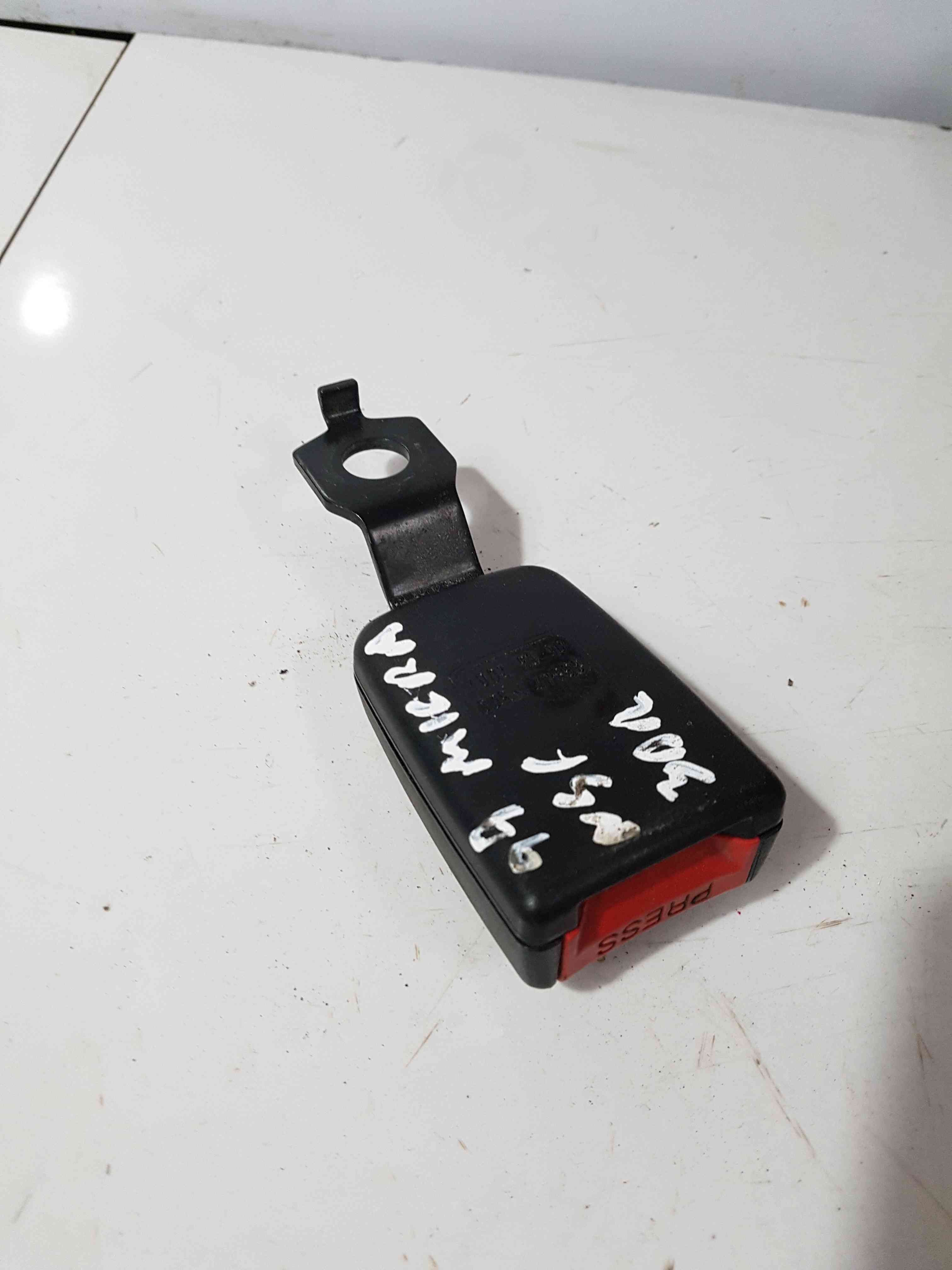 Thumb 4 Nissan Micra K11 1998-2002 Passenger NSF Front Buckle Clip 868421F500