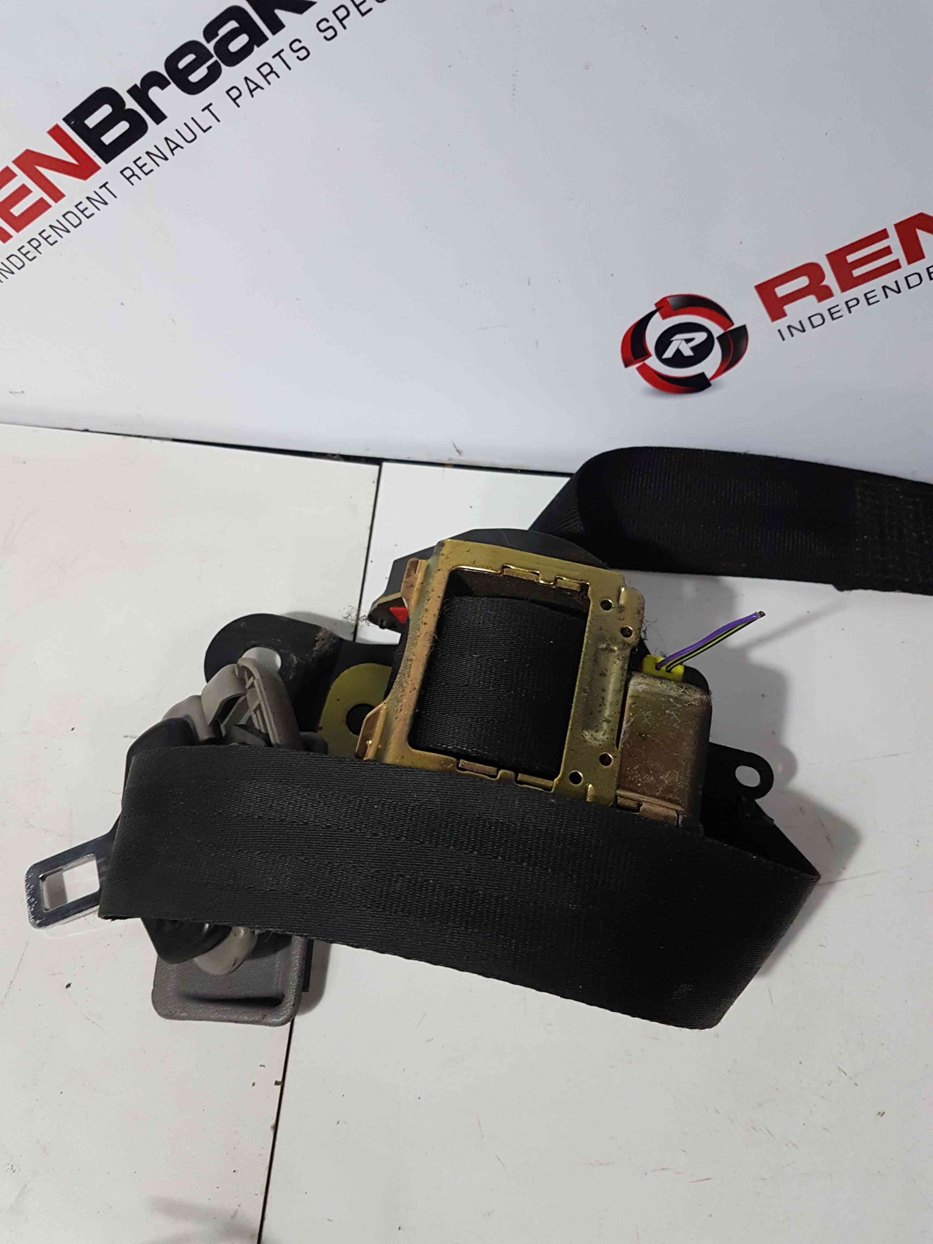 Thumb 4 Nissan Micra K11 1998-2002 Passenger NSF Front Seat Belt 3Dr