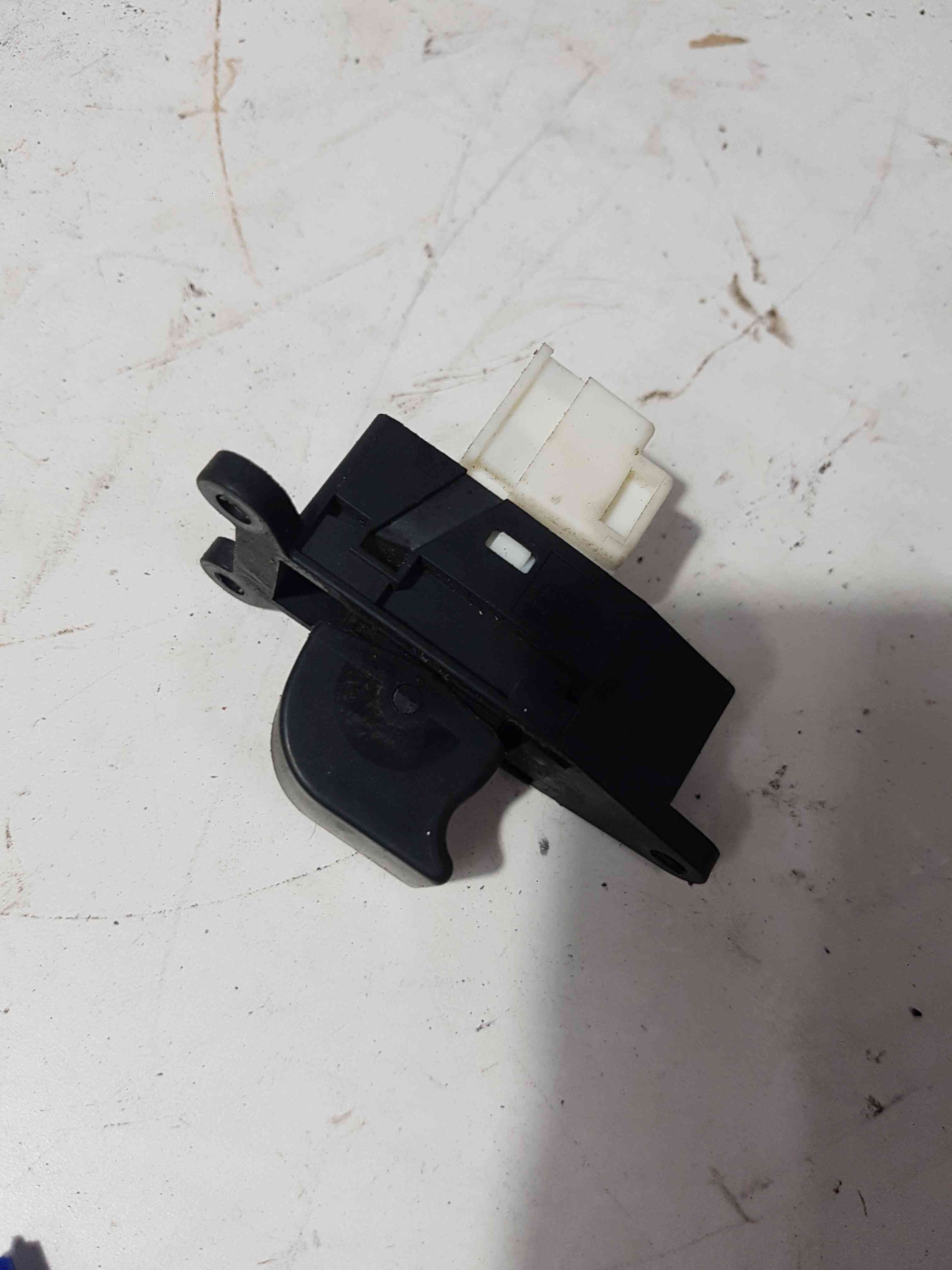 Thumb 5 Nissan Micra K11 1998-2002 Passenger NSF Front Window Switch Panel