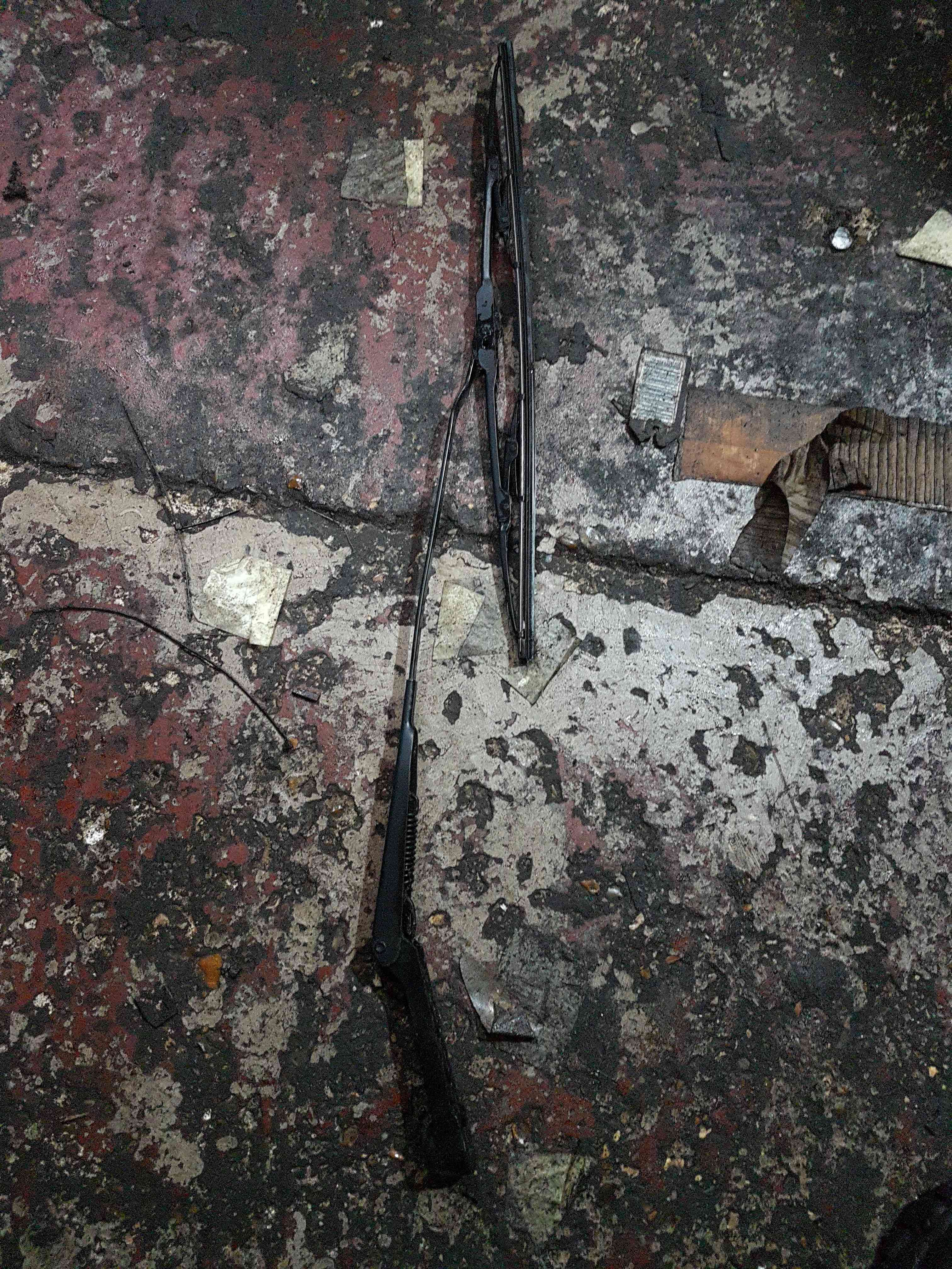 Thumb 2 Nissan Micra K11 1998-2002 Passenger NSF Front Wiper ARM