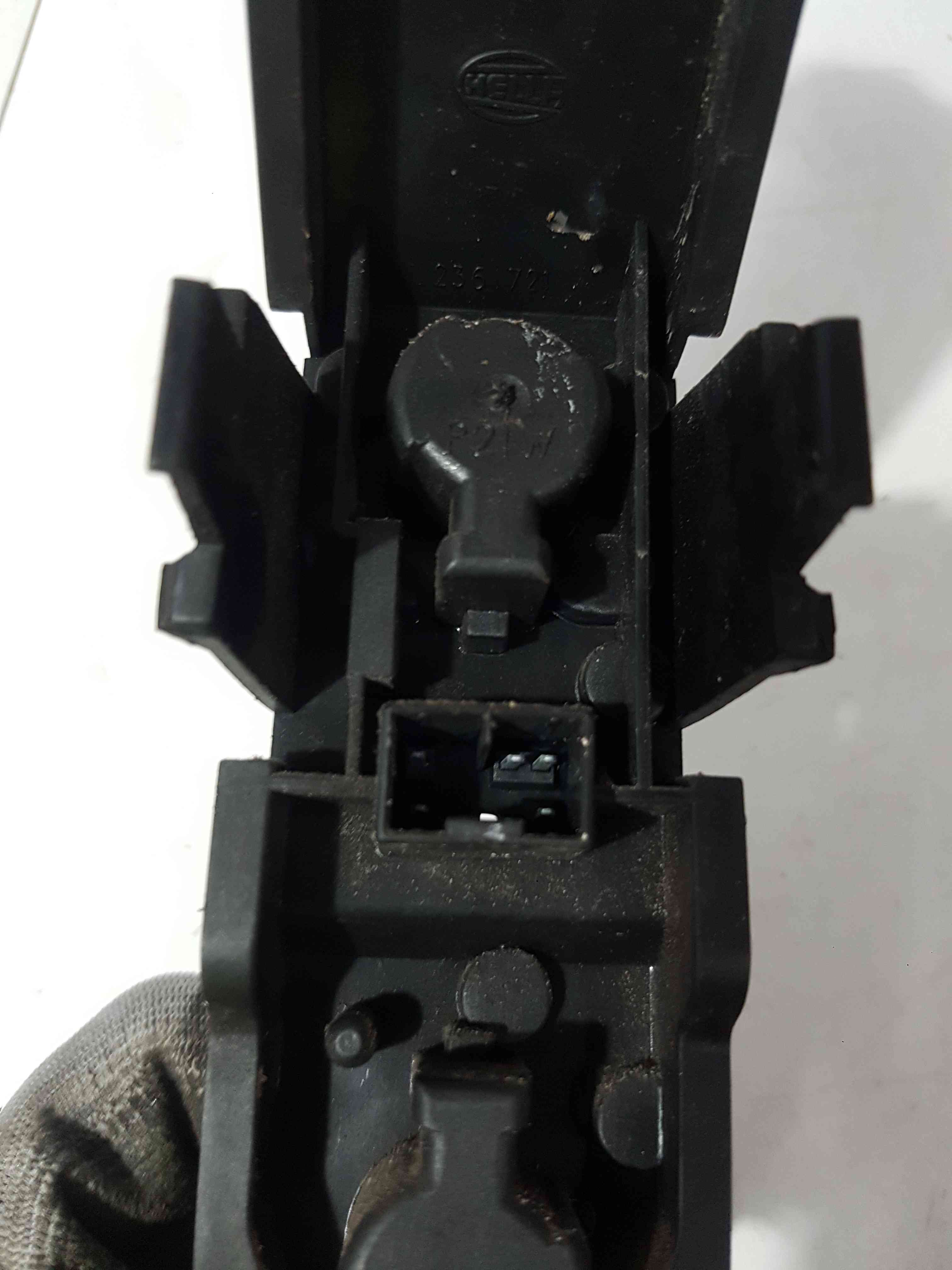 Thumb 5 Nissan Micra K11 1998-2002 Passenger NSR Rear Bulb Holder