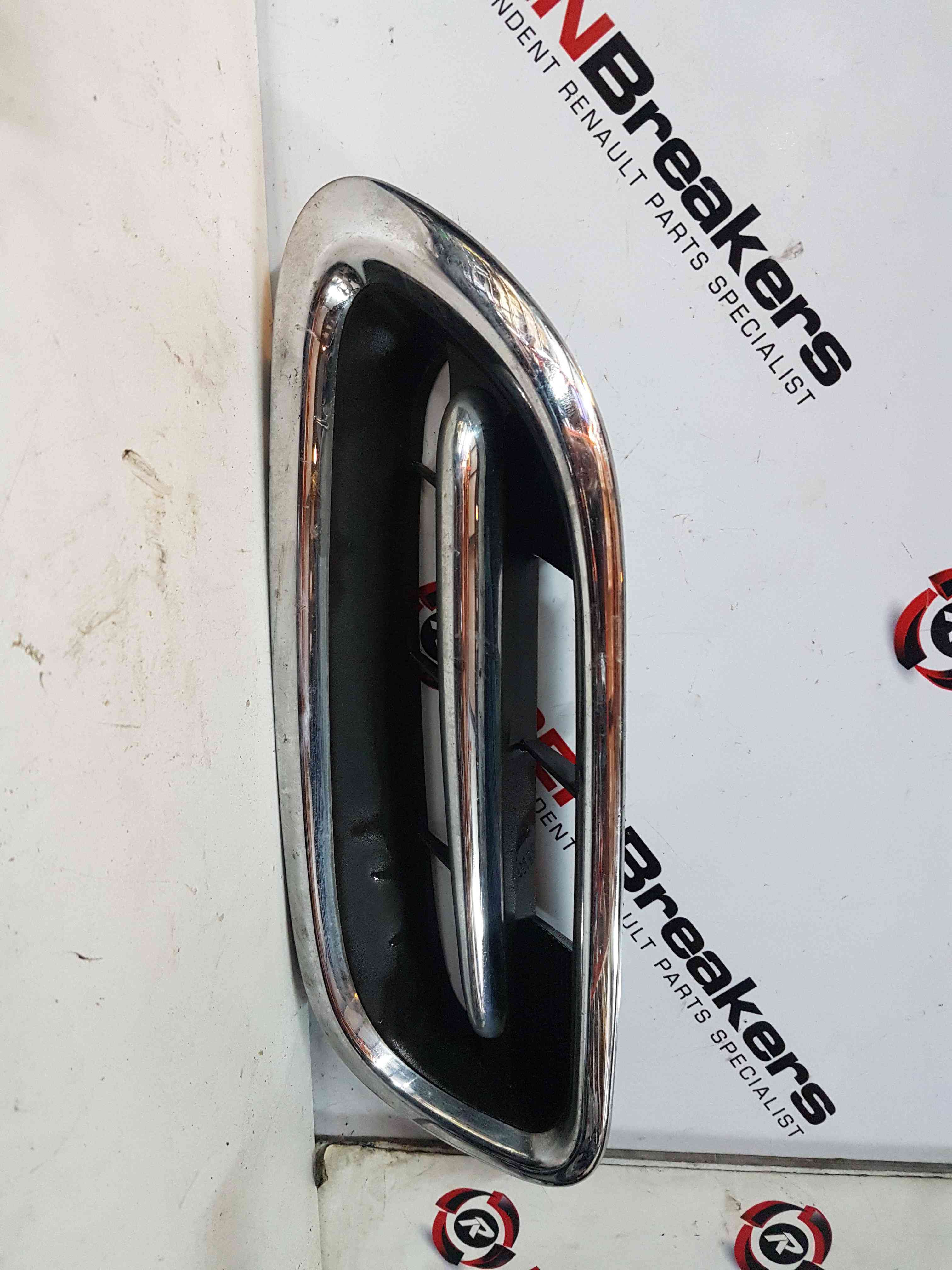 Thumb 4 Nissan Micra K11 1998-2002 Passnger NSF ns Bonnet Grill 623301f500