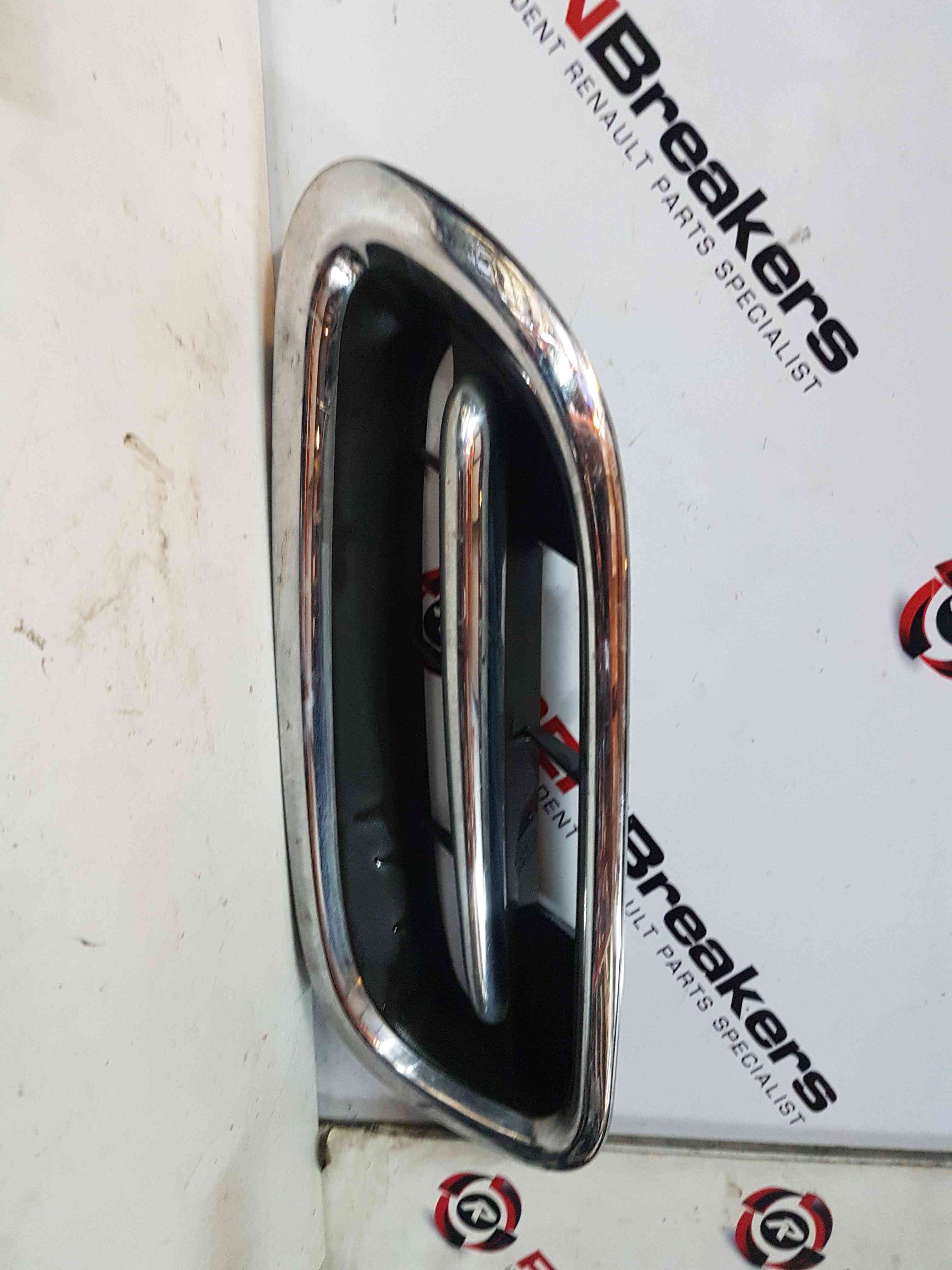 Thumb 5 Nissan Micra K11 1998-2002 Passnger NSF ns Bonnet Grill 623301f500