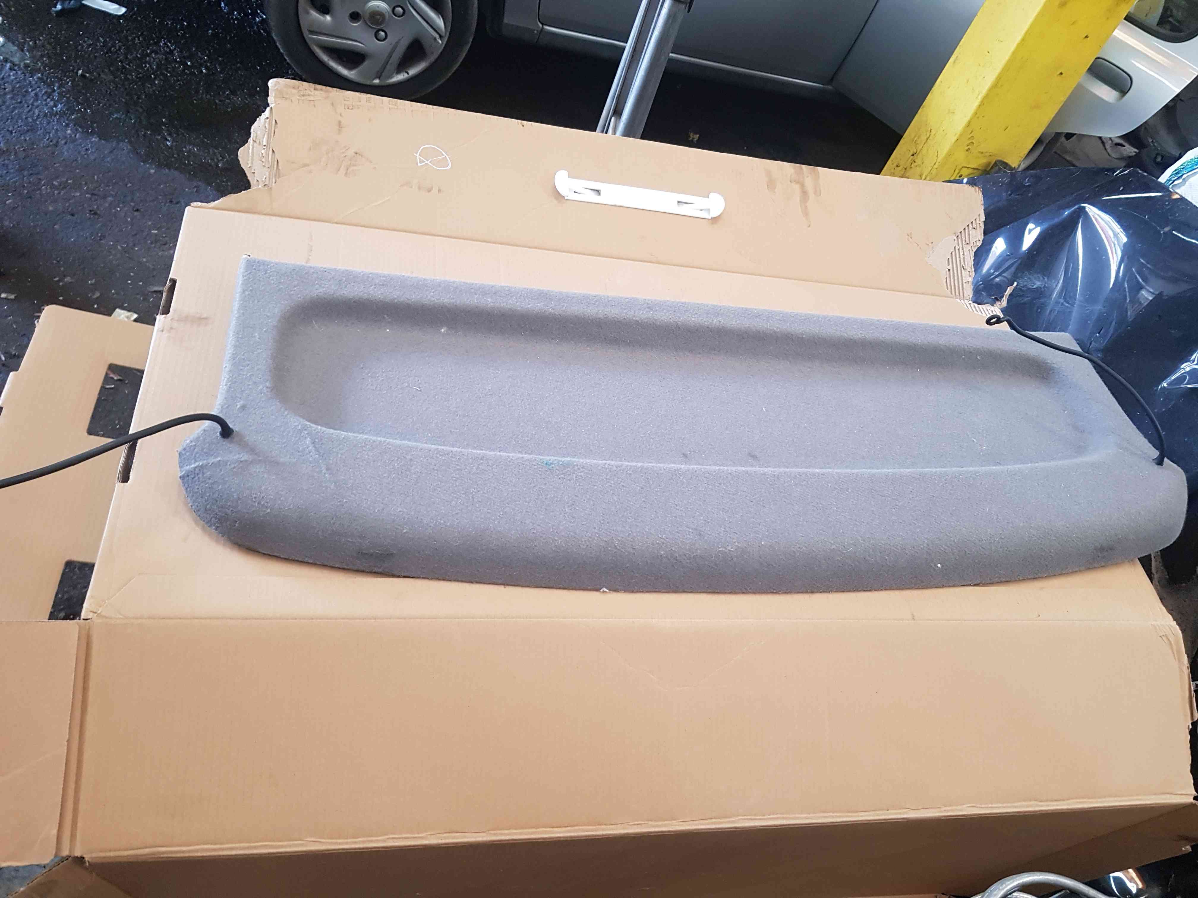 Thumb 10 Nissan Micra K11 1998-2002 Rear Parcel Shelf 
