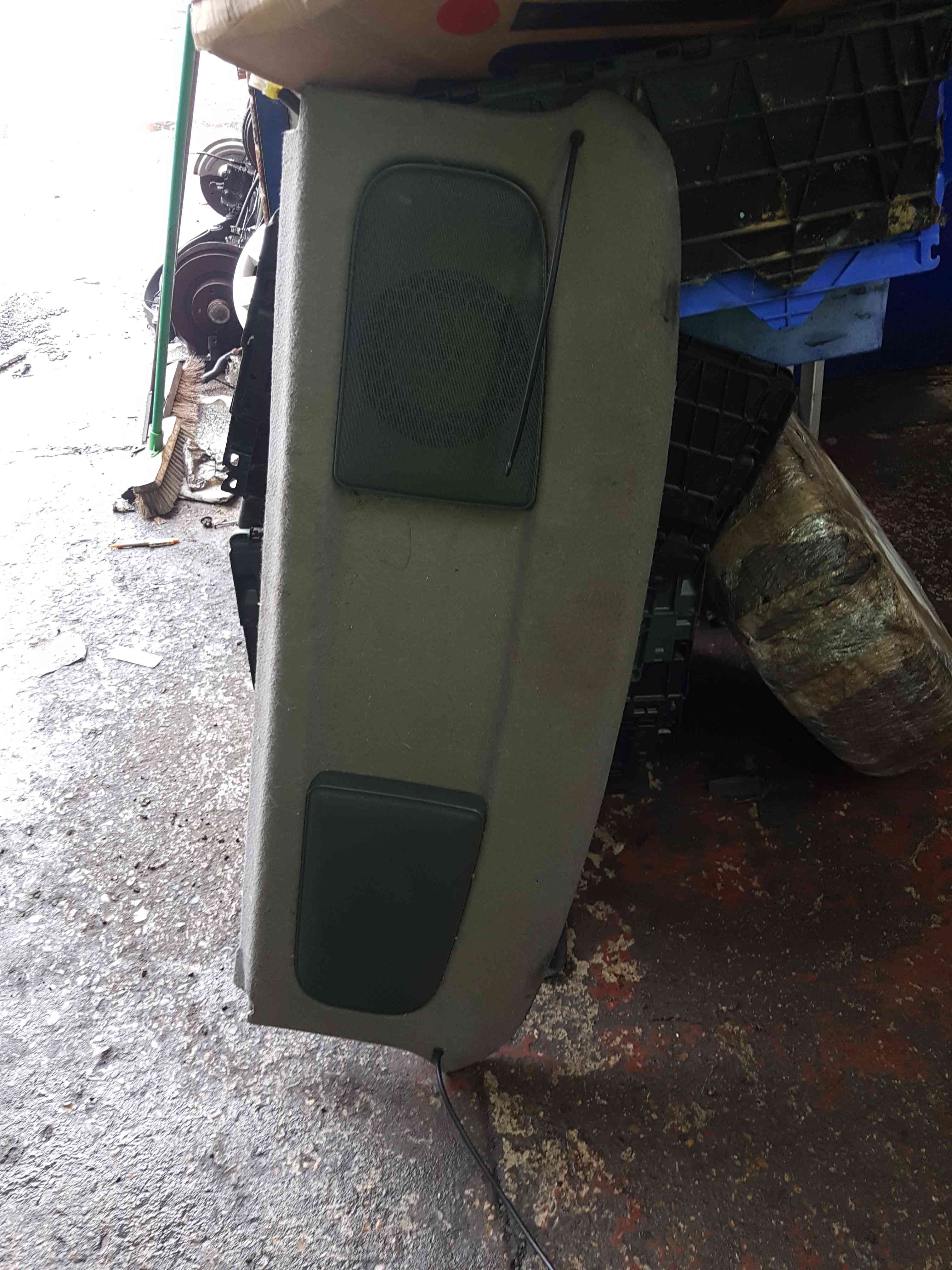 Thumb 2 Nissan Micra K11 1998-2002 Rear Parcel Shelf With Speakers