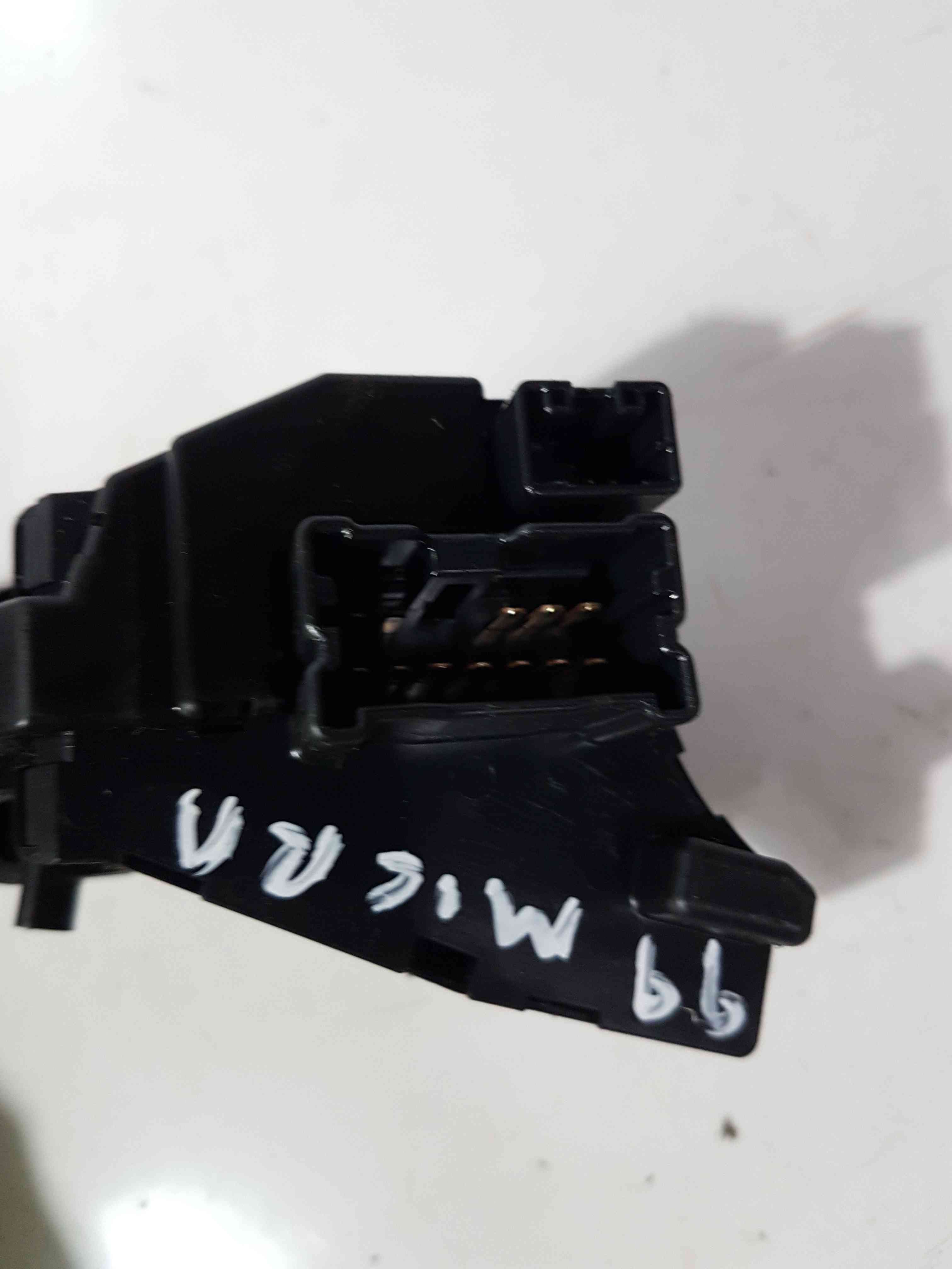 Thumb 5 Nissan Micra K11 1998-2002 Steering Indicator Stalk