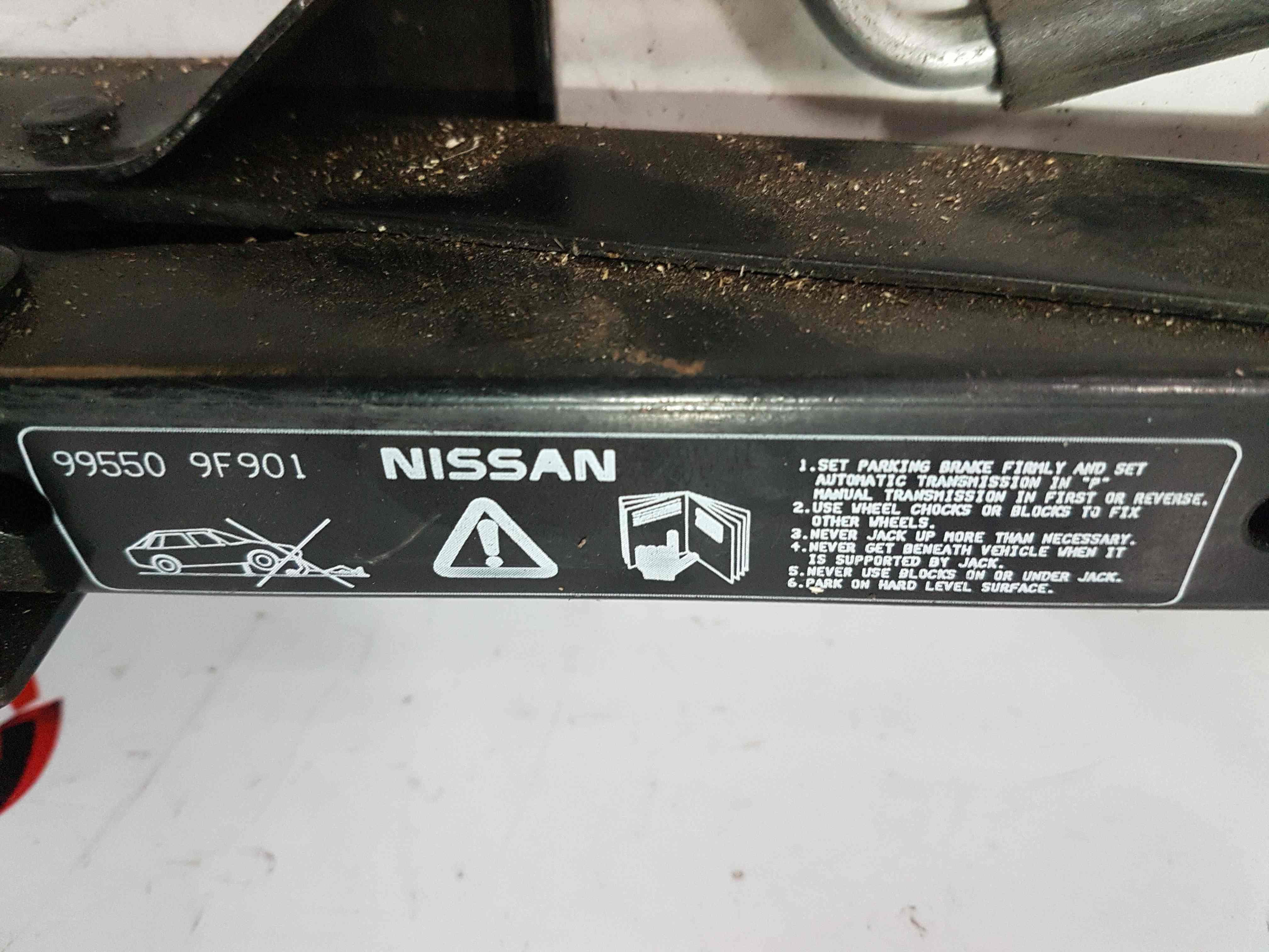 Thumb 3 Nissan Micra K11 1998-2002 spare jack crank arm   995509F901
