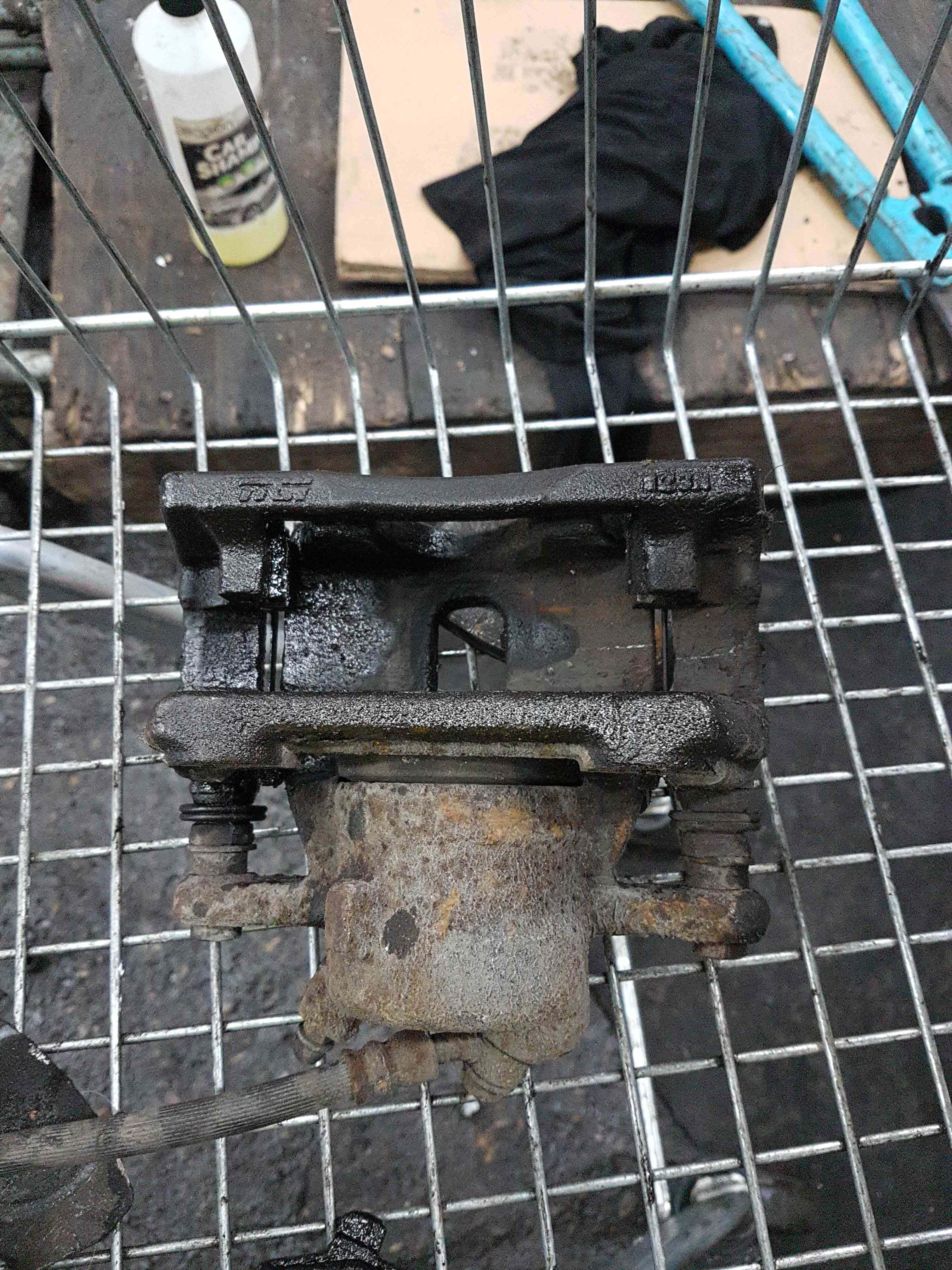 Thumb 5 Nissan Micra K12 2002-2010 1.2 16V Petrol Drivers OSF Front Brake Caliper