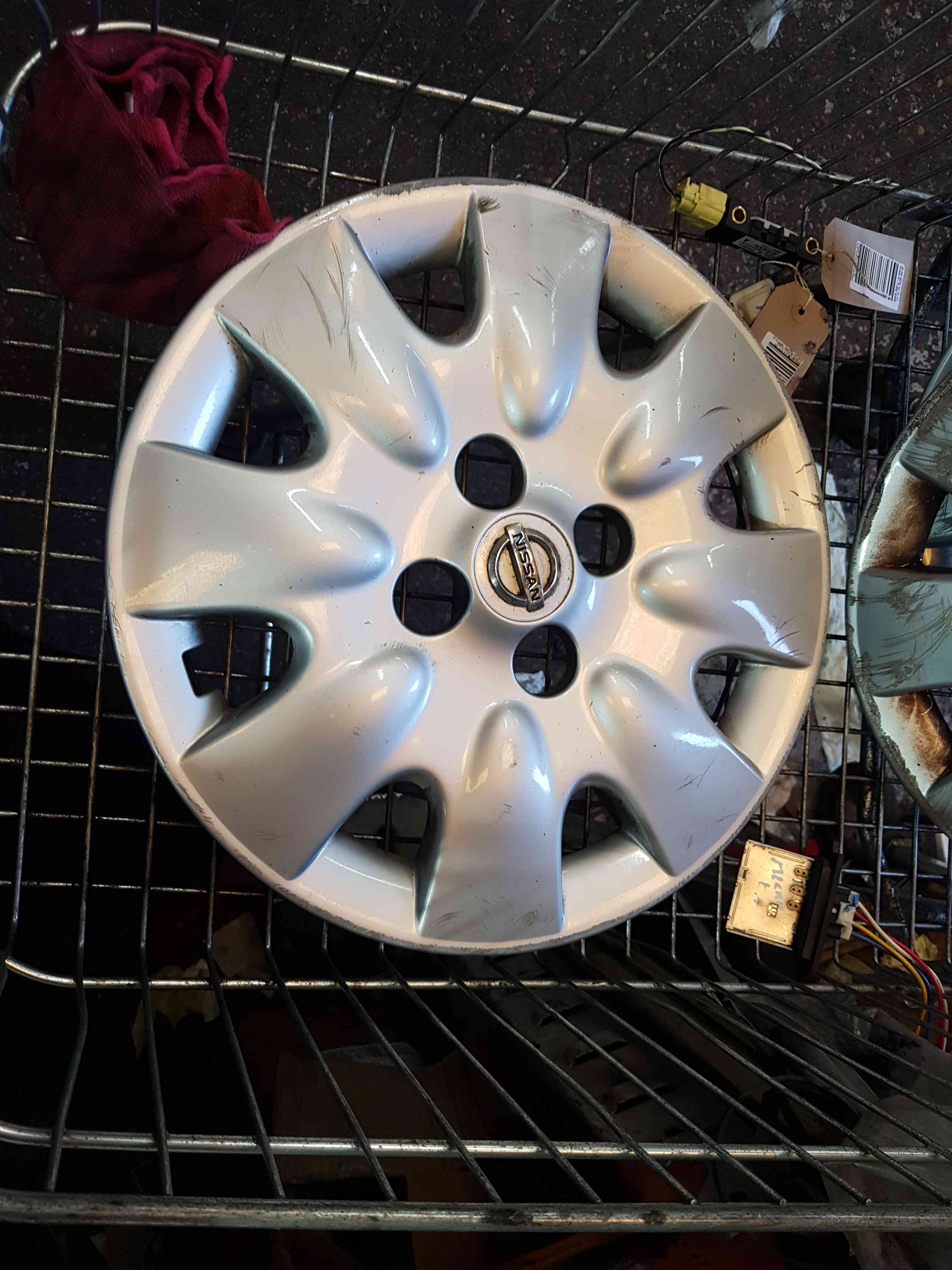 Thumb 3 Nissan Micra K12 2002-2010 14Inch Wheel Trim  HUB Cap 3/5 40315Ax600