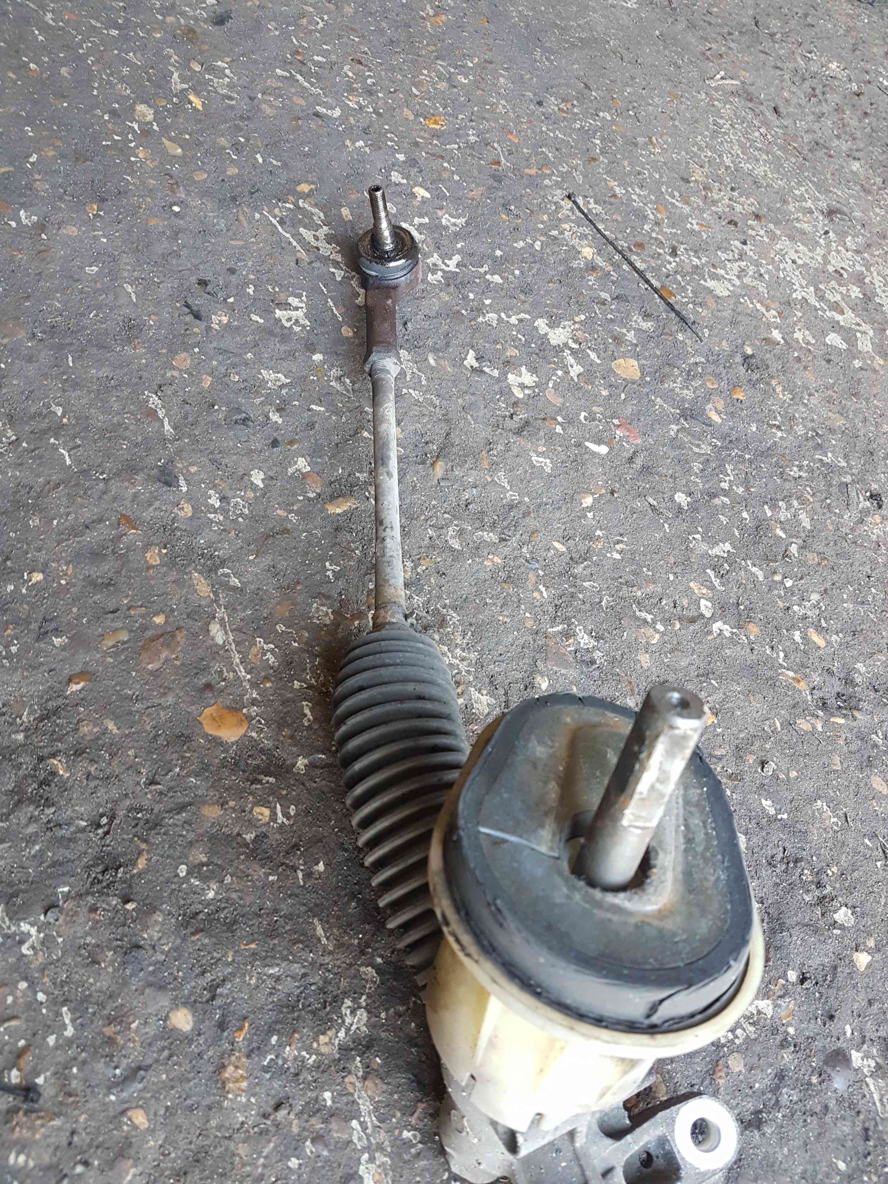 Thumb 7 Nissan Micra K12 2002-2010 1.4L 16V Power Steering Rack  48001AX602