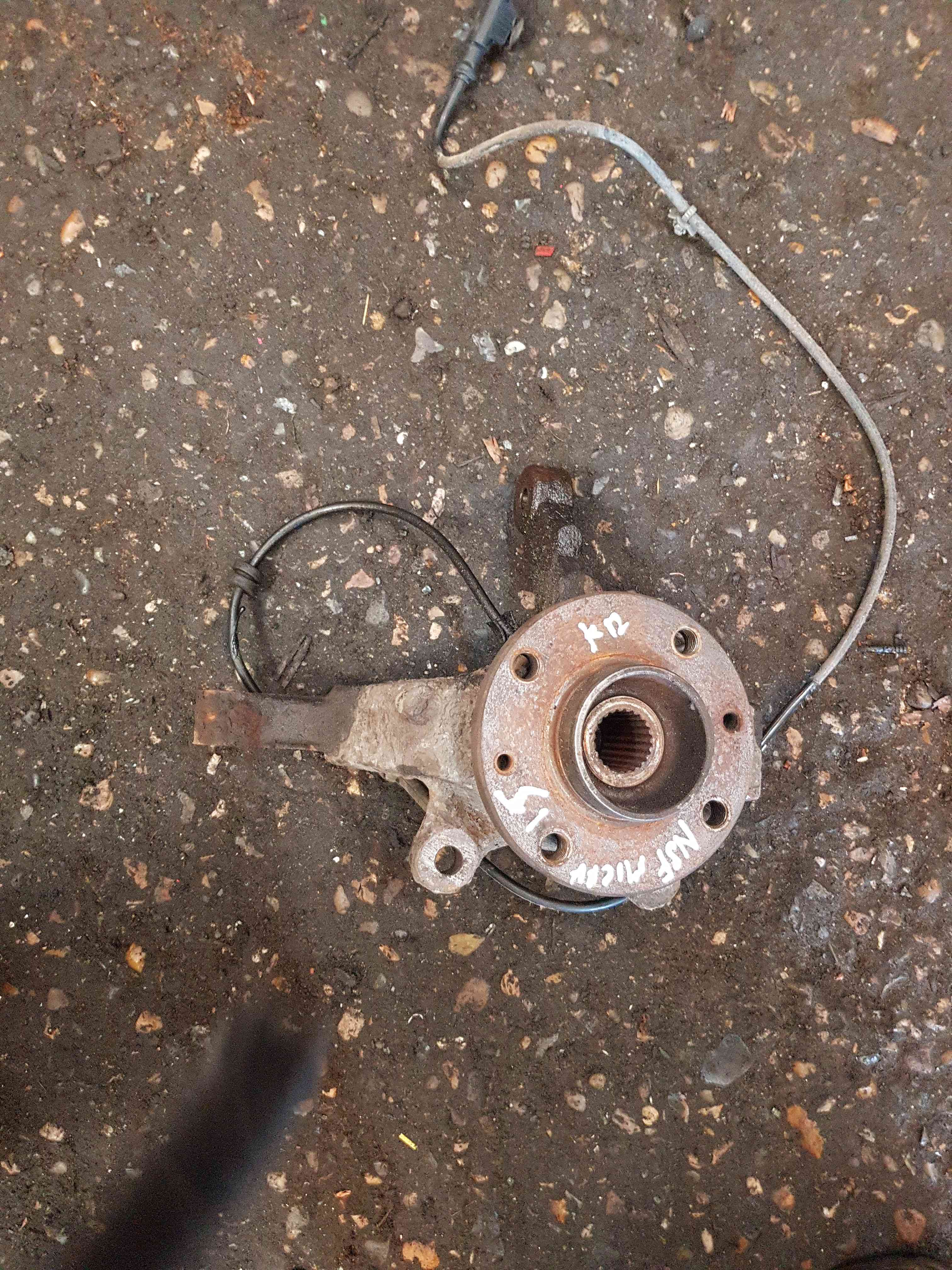 Thumb 2 Nissan Micra K12 2002-2010 1.5 DCI Passenger NSF Front Wheel HUB + Sensor