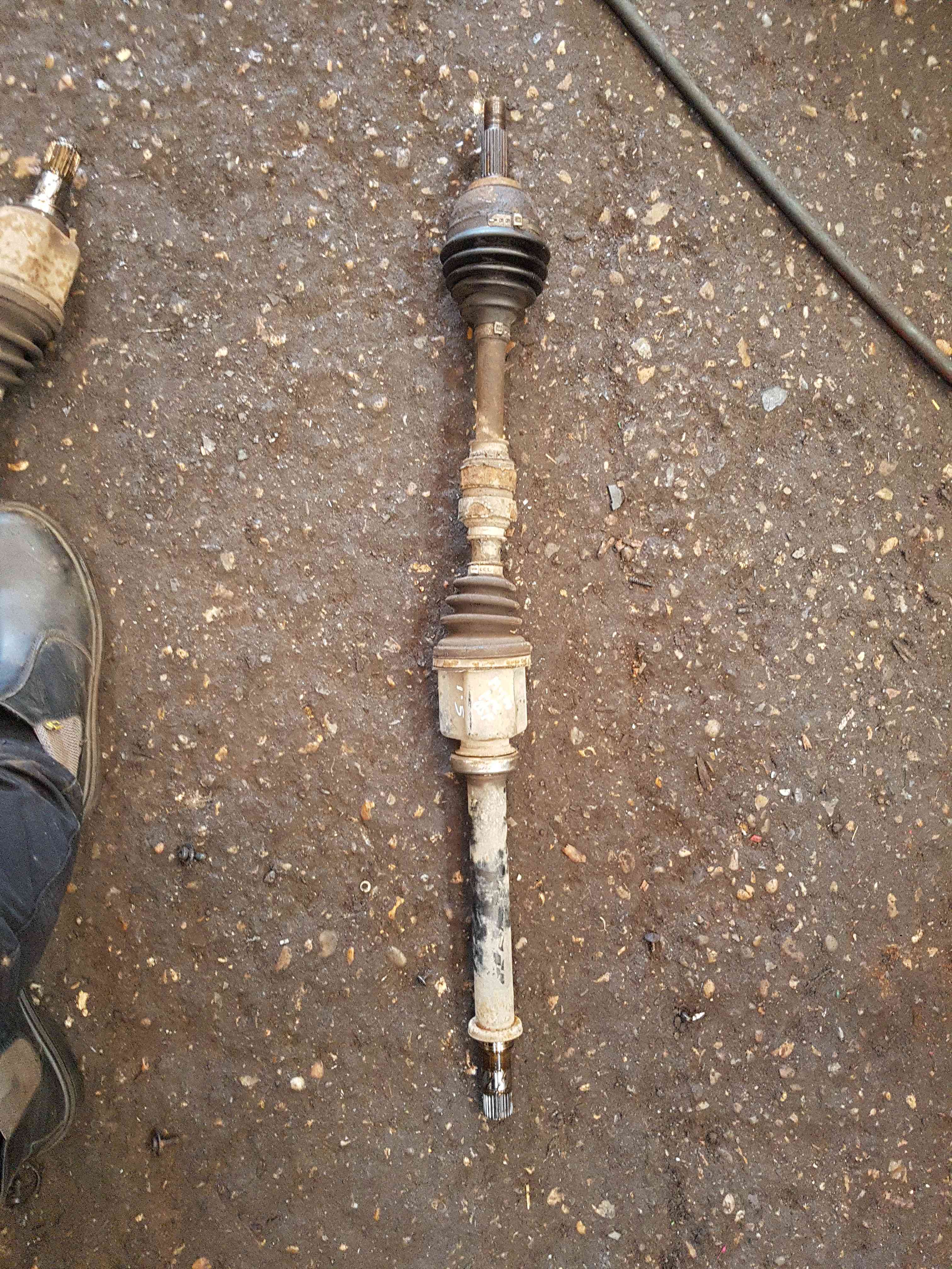 Thumb 3 Nissan Micra K12 2002-2010 1.5Dci  Drivers OSF Front Driveshaft