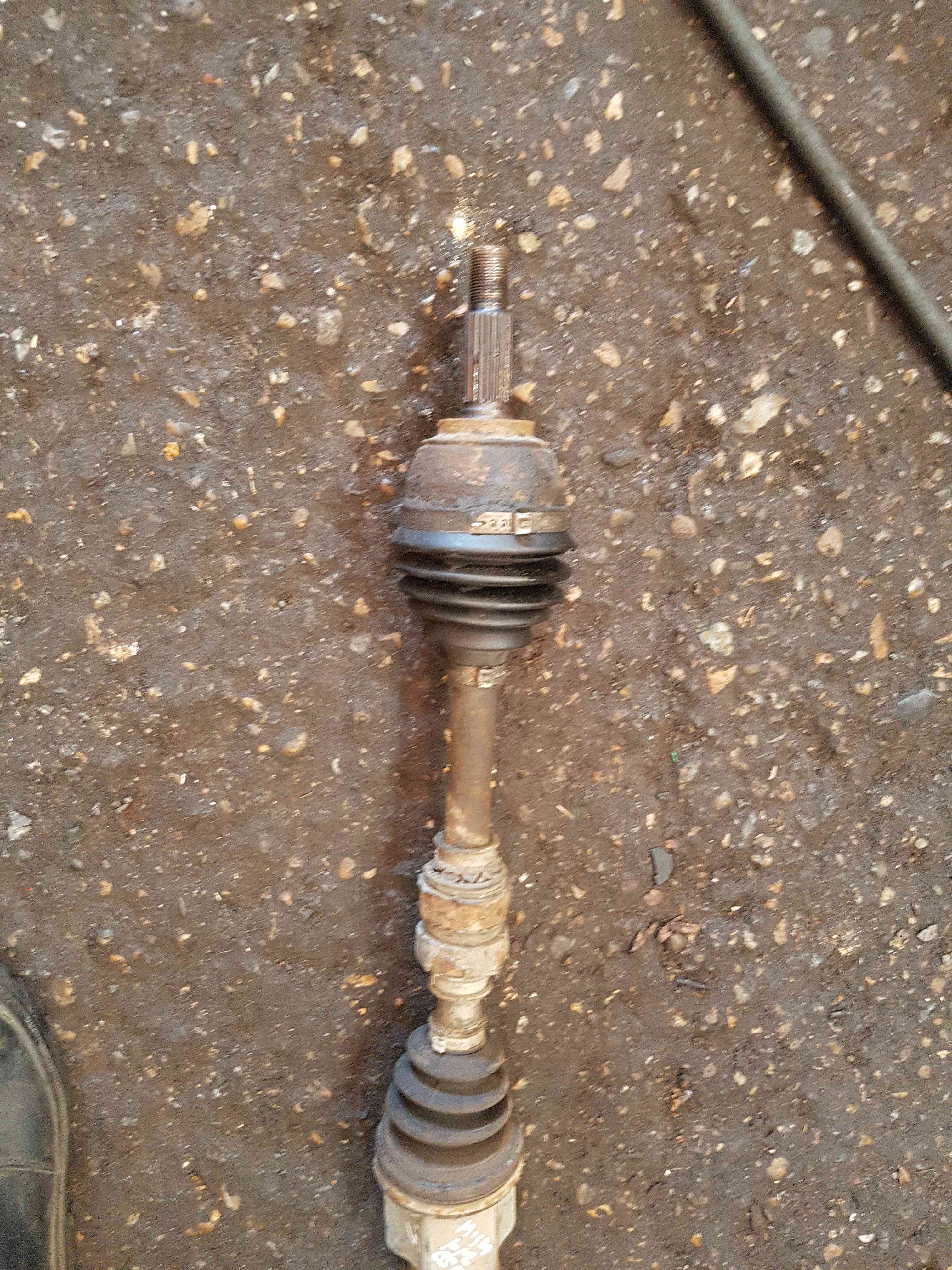 Thumb 4 Nissan Micra K12 2002-2010 1.5Dci  Drivers OSF Front Driveshaft